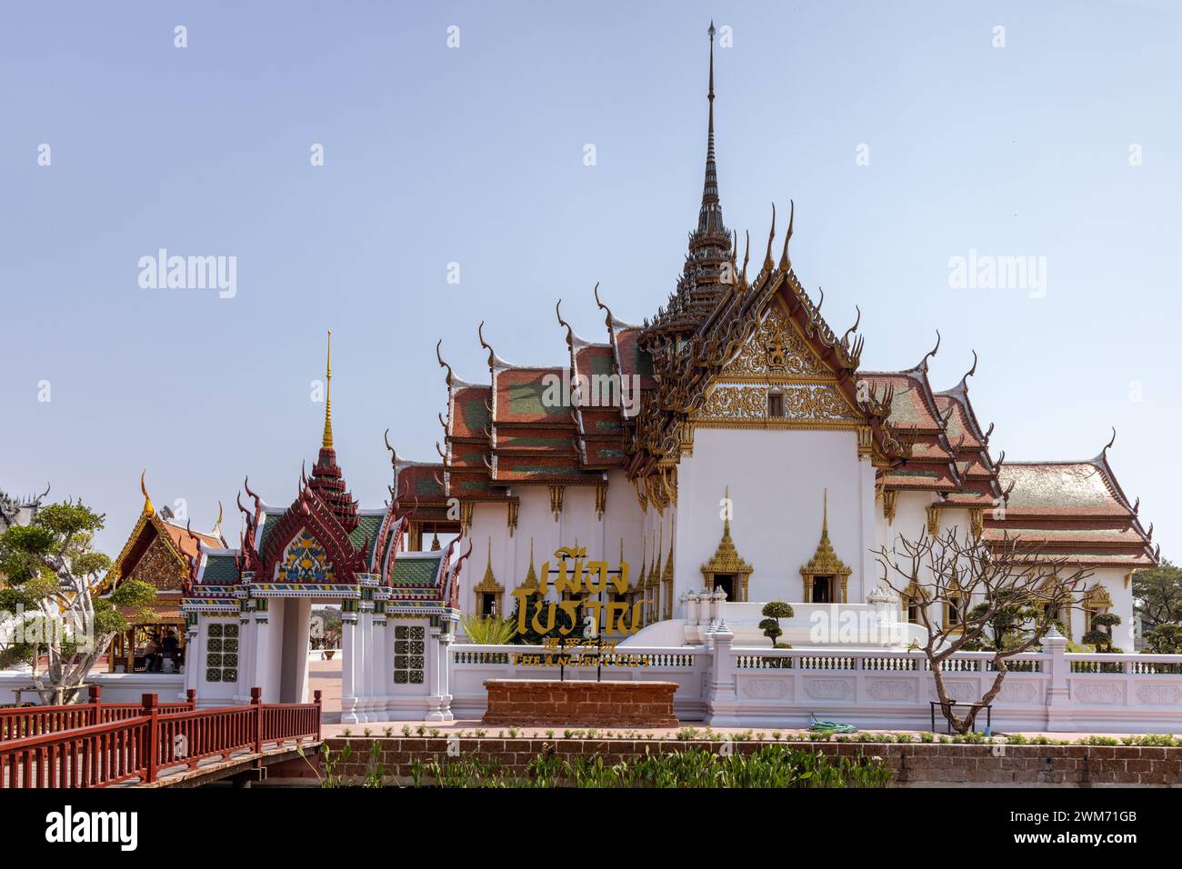 Dusit Maha Prasat Palace (der große Palast) in der antiken Stadt Bangkok, Thailand Stockfoto