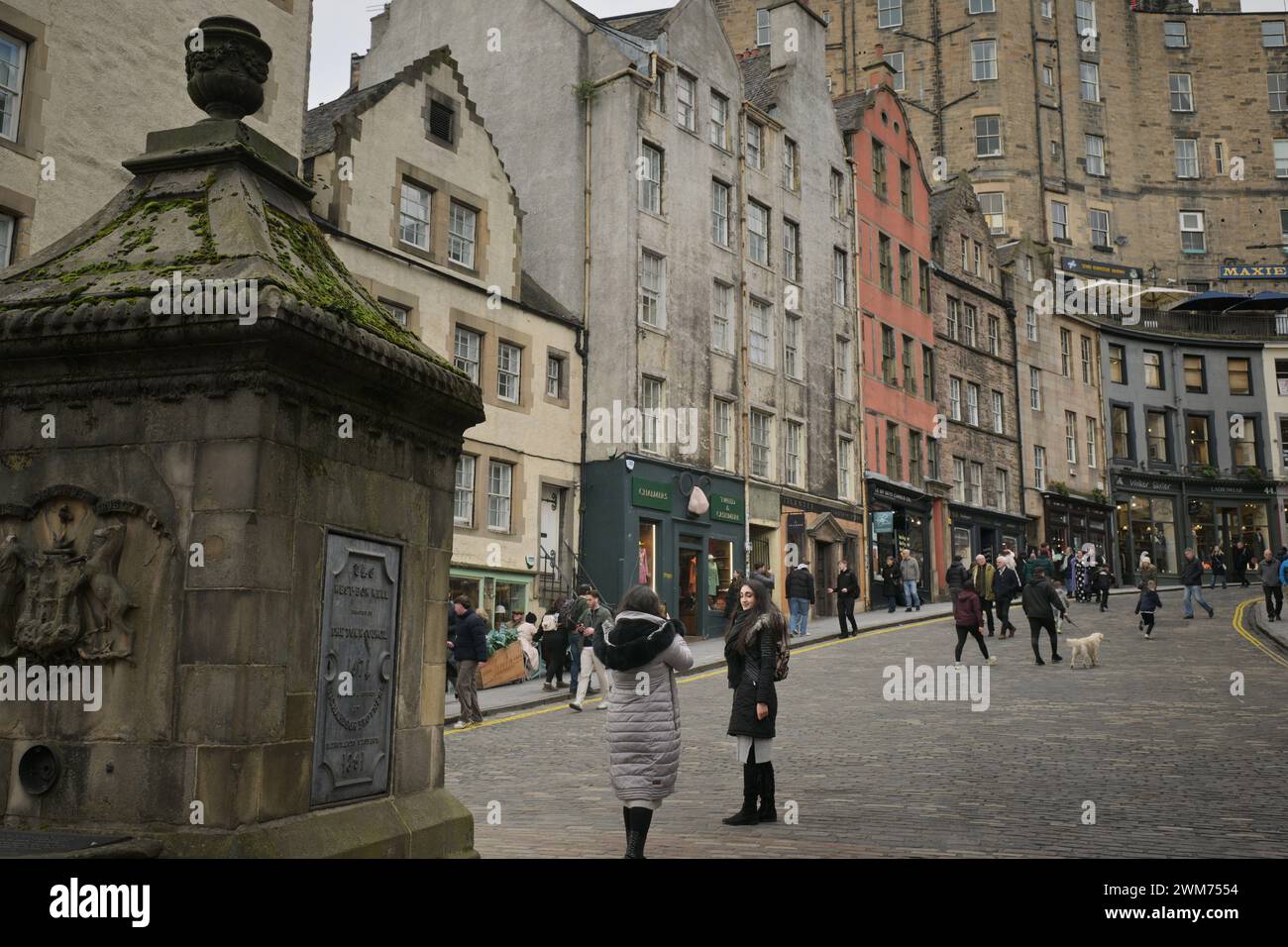 Edinburgh Schottland, Großbritannien {days} Februar 2024. Allgemeiner Blick auf West Bow, Victoria Street. Credit sst/alamy Live News Stockfoto