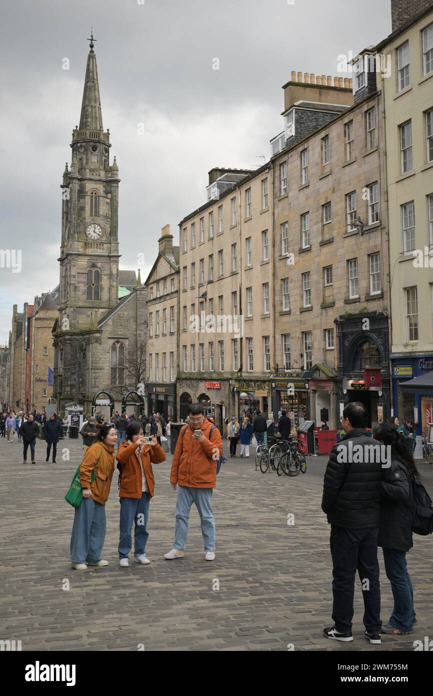 Edinburgh Schottland, Großbritannien {days} Februar 2024. Allgemeiner Blick auf die Royal Mile, High Street. . Credit sst/alamy Live News Stockfoto