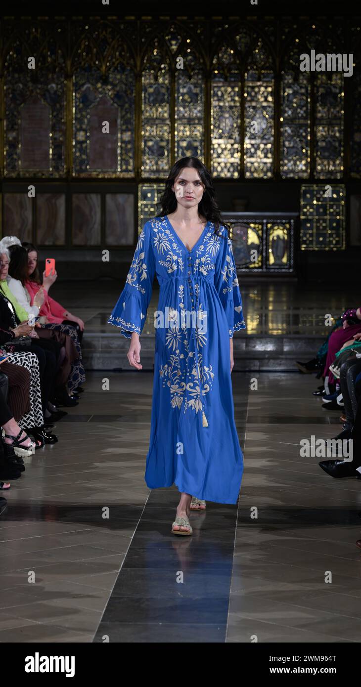 London, Großbritannien, 16. Februar 2024, die Goose Island Fashion Show ist eine atemberaubende Feier von Mode, Kreativität und dem einzigartigen Geist von Goose Island. Goose Island ist ein Familienunternehmen, das seit über 25 Jahren erfolgreich hochwertige Damenmode beschafft, importiert und verkauft. Andrew Lalchan Photography/Alamy Live News Stockfoto