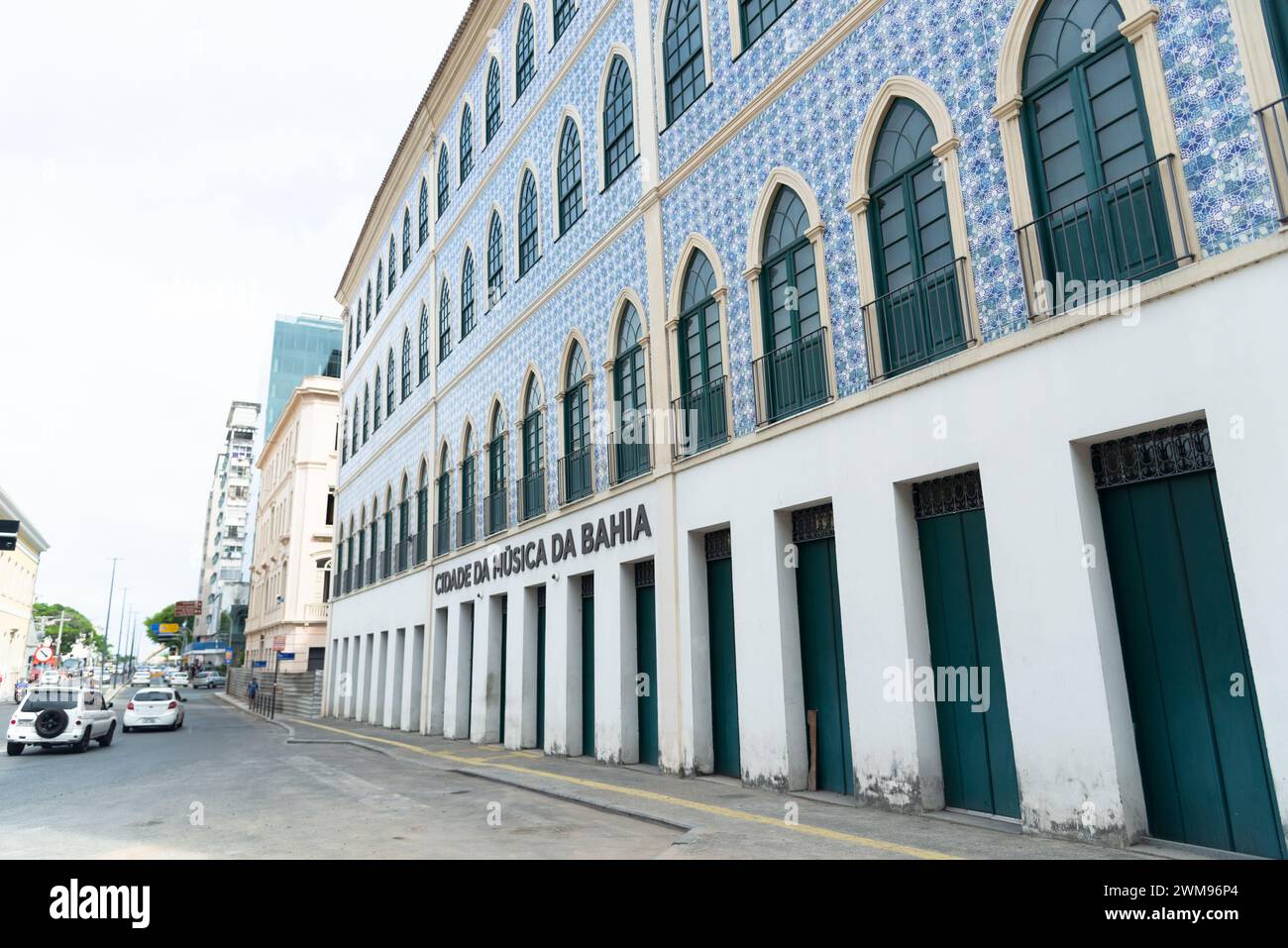 Salvador, Bahia, Brasilien - 5. Januar 2024: Fassade der Stadt der Musik von Bahia im Stadtteil Comercio in Salvador, Brasilien. Stockfoto
