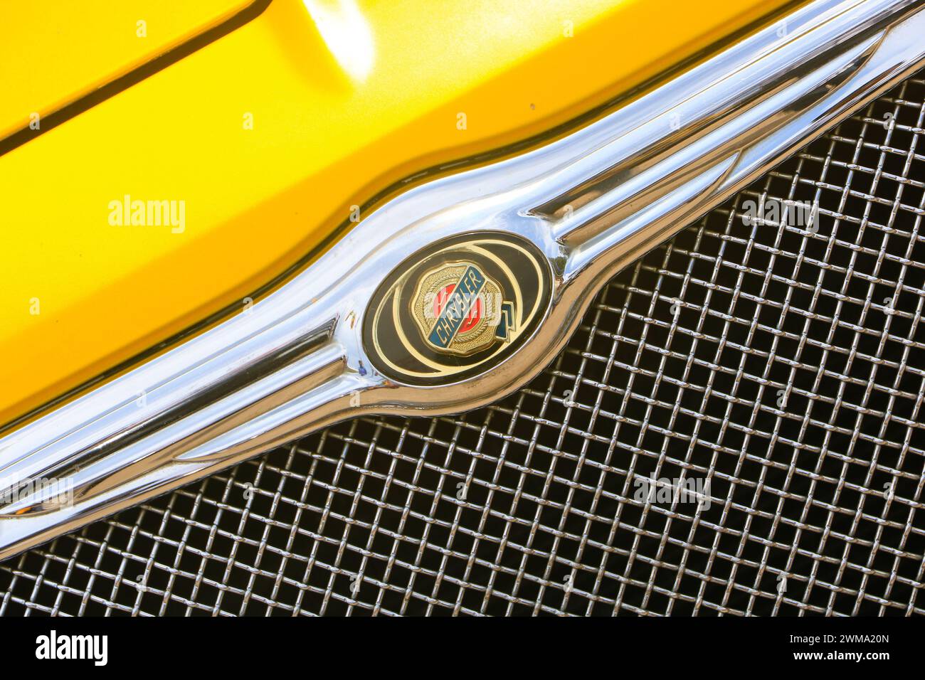 Chrysler 300c Gold-Abzeichen Stockfoto