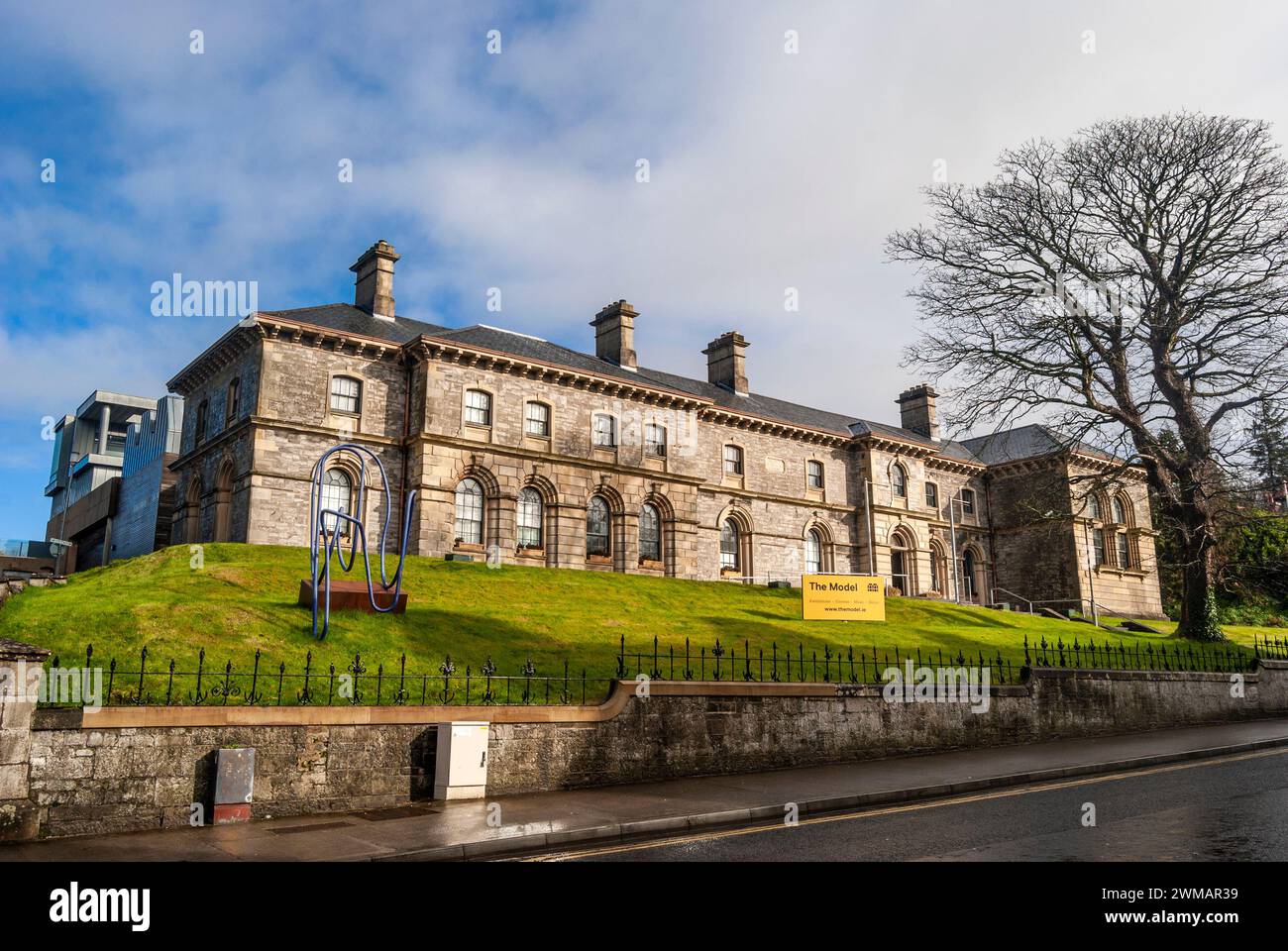 Außenansicht der Model Art Gallery in Sligo, Irland, Heimat der Niland Collection, Sligo, Irland Stockfoto