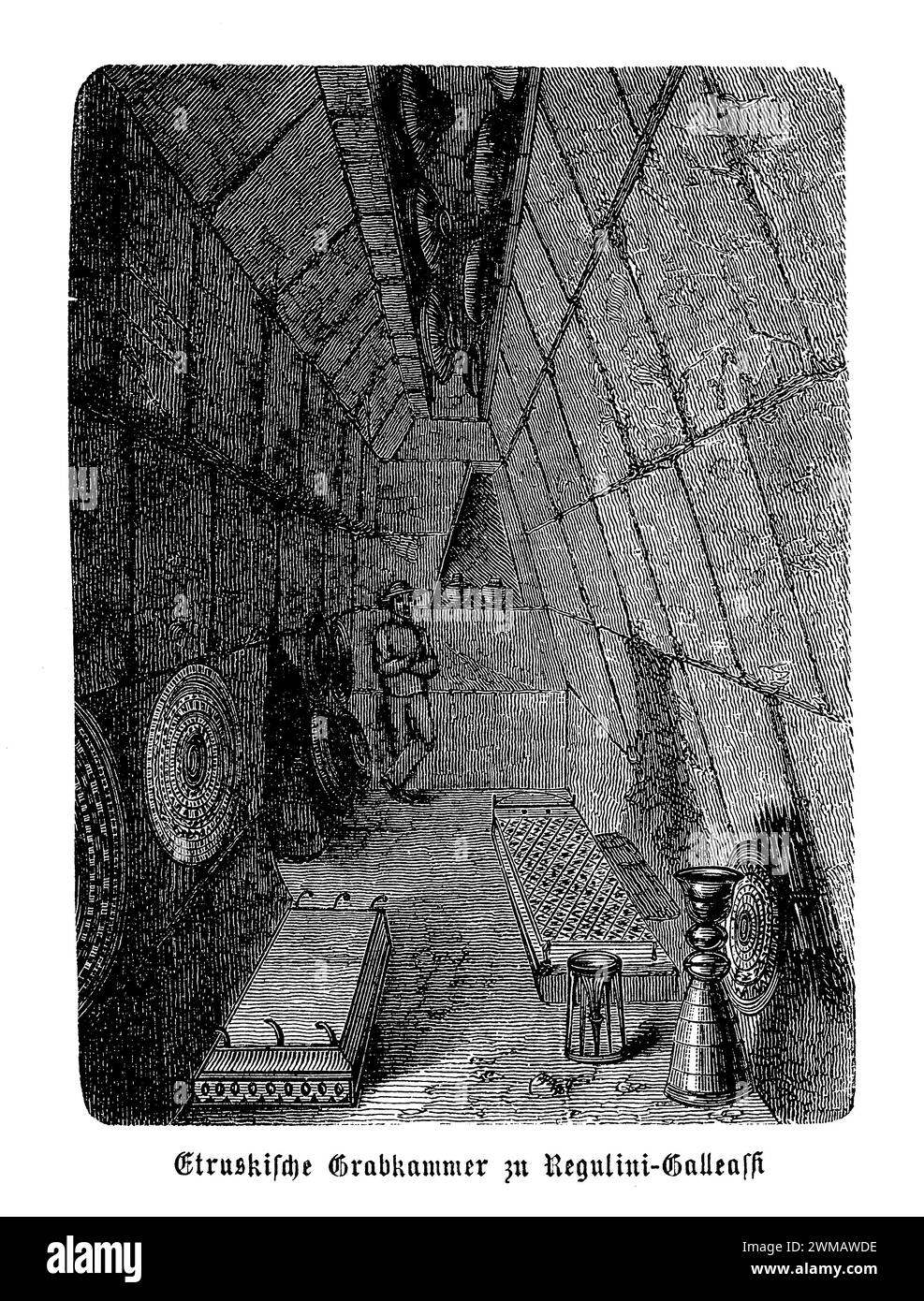 Das Regolini-Galassi-Grab in der antiken etruskischen Stadt Cerveteri in Latium, Italien, ist eine der bedeutendsten archäologischen Entdeckungen der etruskischen Zivilisation. Dieses Grabmal aus dem 7. Jahrhundert v. Chr. ist berühmt für seine bemerkenswerte Erhaltung und den Reichtum an Artefakten, die darin gefunden wurden, und bietet tiefe Einblicke in etruskische Begräbnispraktiken, soziale Strukturen und künstlerische Errungenschaften. Das Innere des Regolini-Galassi-Grabes ist durch seine reich verzierten Kammern gekennzeichnet, in denen die Überreste von Mitgliedern der etruskischen Elite untergebracht waren Stockfoto