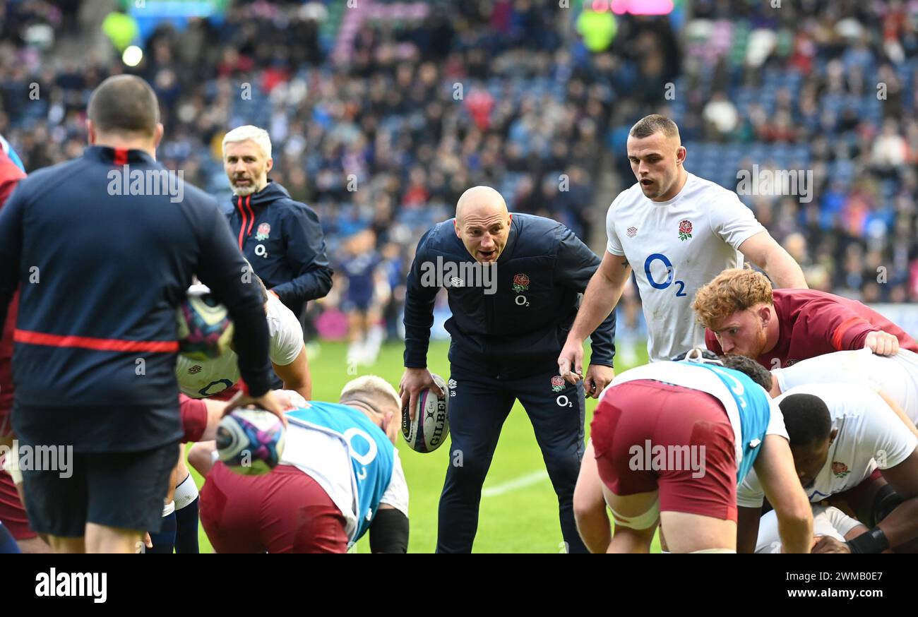 Scottish Gas Murrayfield Stadium. Edinburgh, Großbritannien. Februar 2024. UK. Die Herren Guinness Six Nations spielen Schottland gegen England England Cheftrainer Steve Borthwick vor dem Spiel warm Up. Quelle: eric mccowat/Alamy Live News Stockfoto