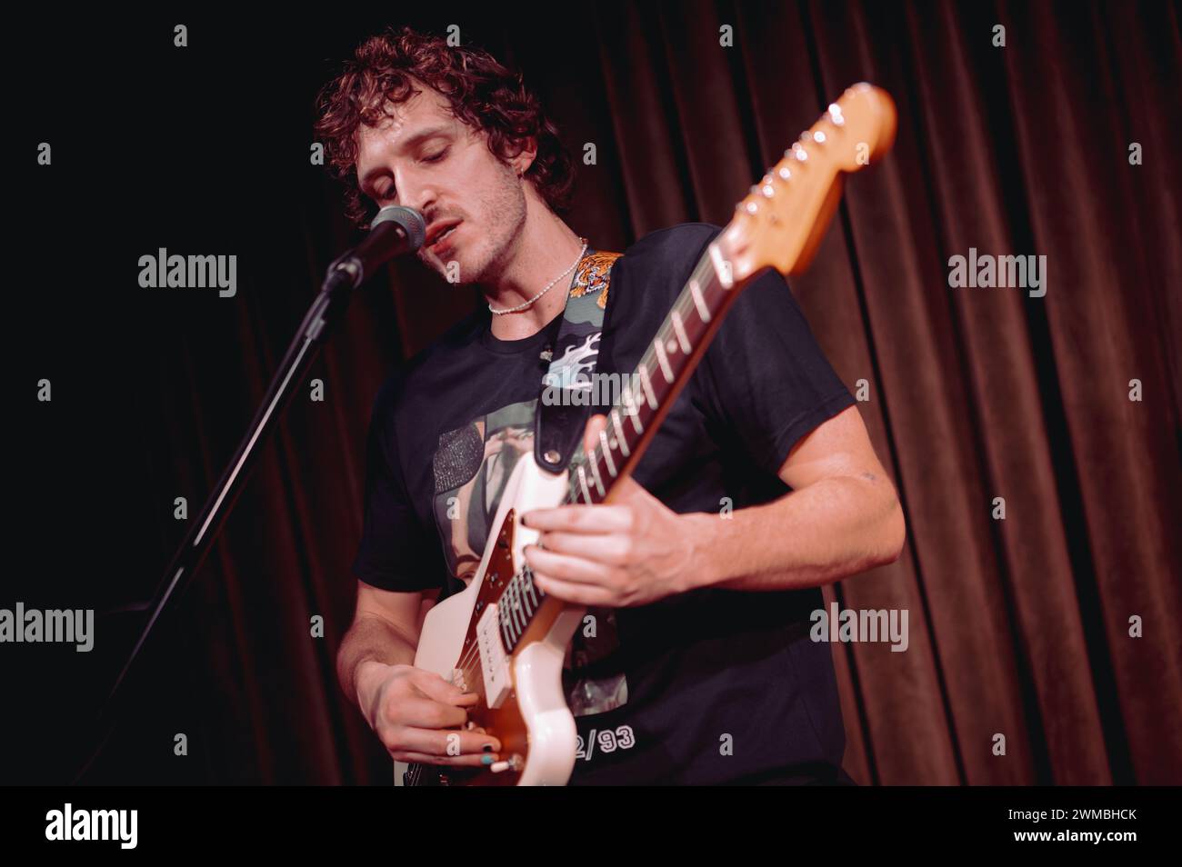 23. Februar 2024: Newcastle, Großbritannien: Shelf Lives Performing at Bobiks. Bildnachweis: Thomas Jackson / Alamy Live News Stockfoto