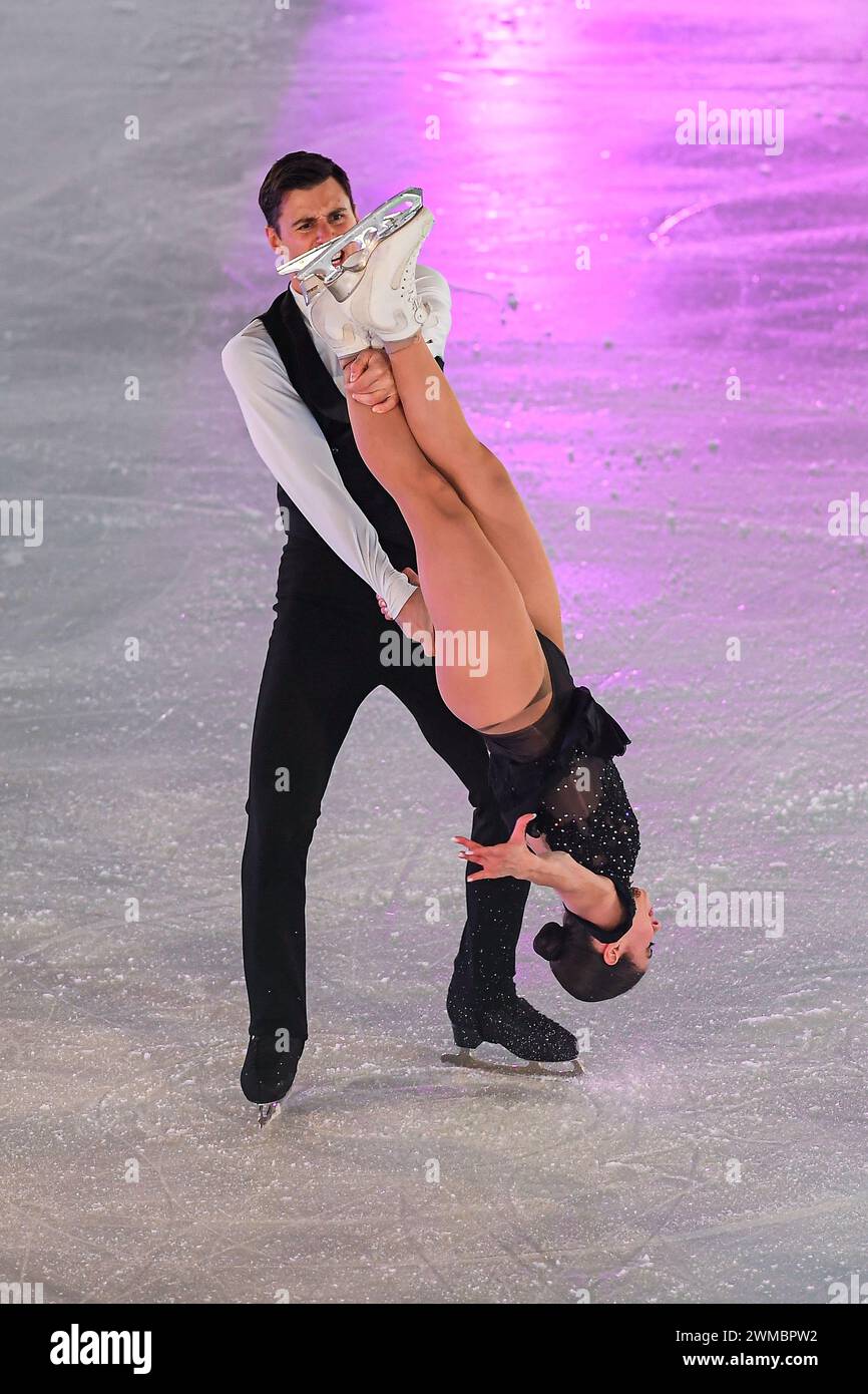 Turin, Italien, Italien. Februar 2024. Italien, Turin 24. Februar 2024 PalaVela .'Lights on U'' Show für die World University Winterspiele von Turin 2025.Rebecca Gilardi - Filippo Ambrosini (Bild: © Tonello Abozzi/Pacific Press via ZUMA Press Wire) NUR REDAKTIONELLE VERWENDUNG! Nicht für kommerzielle ZWECKE! Stockfoto