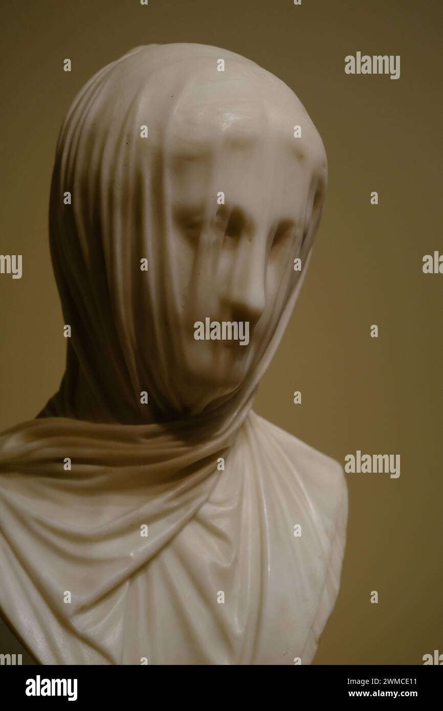 Die Marmorstatue verschleierte Büste, auch bekannt als die verschleierte Nonne, möglicherweise vom italienischen Künstler Giuseppe CRoff, ausgestellt in der National Gallery of Art.Washington DC.USA Stockfoto