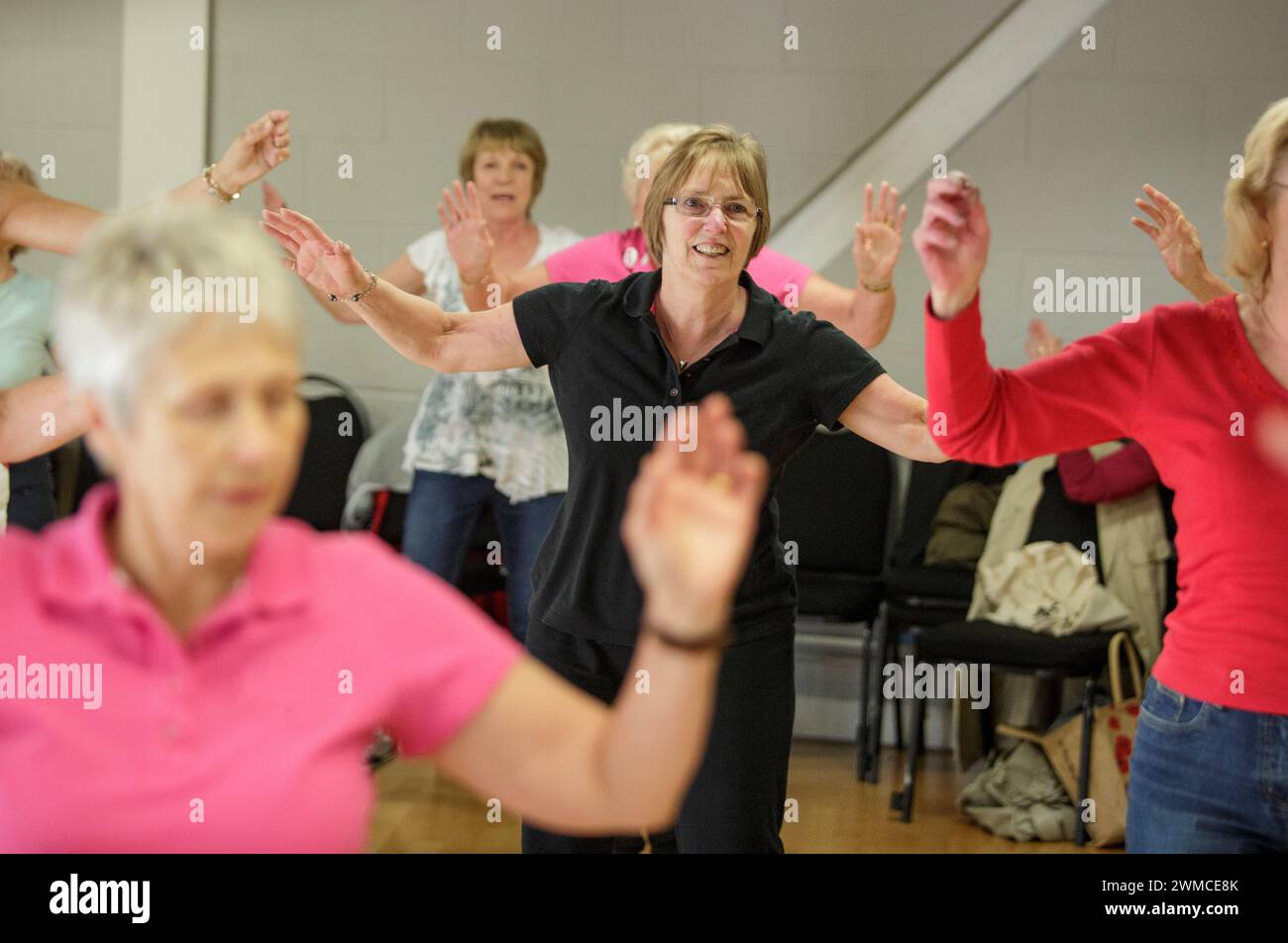 Ein Tanzkurs über 50 in Leicester, Großbritannien Stockfoto