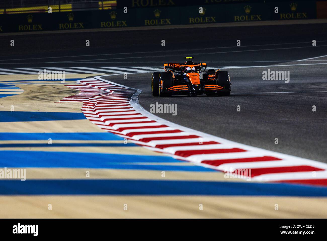 MANAMA, BAHRAIN, Bahrain International Circuit, 22.Feb.2024: Lando Norris aus Großbritannien und McLaren F1 Team während Formel-1-Tests in Bahrain Stockfoto