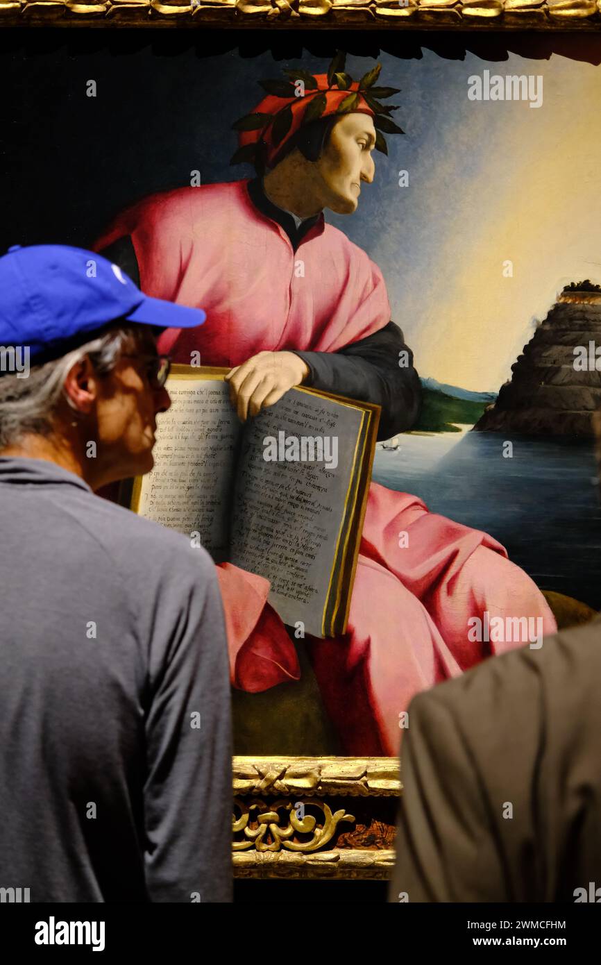 Besucher genießen das allegorische Porträt von Dante, gemalt von Florentiner Künstler Ende des 16. Jahrhunderts in der National Gallery of Art.Washington DC.USA Stockfoto