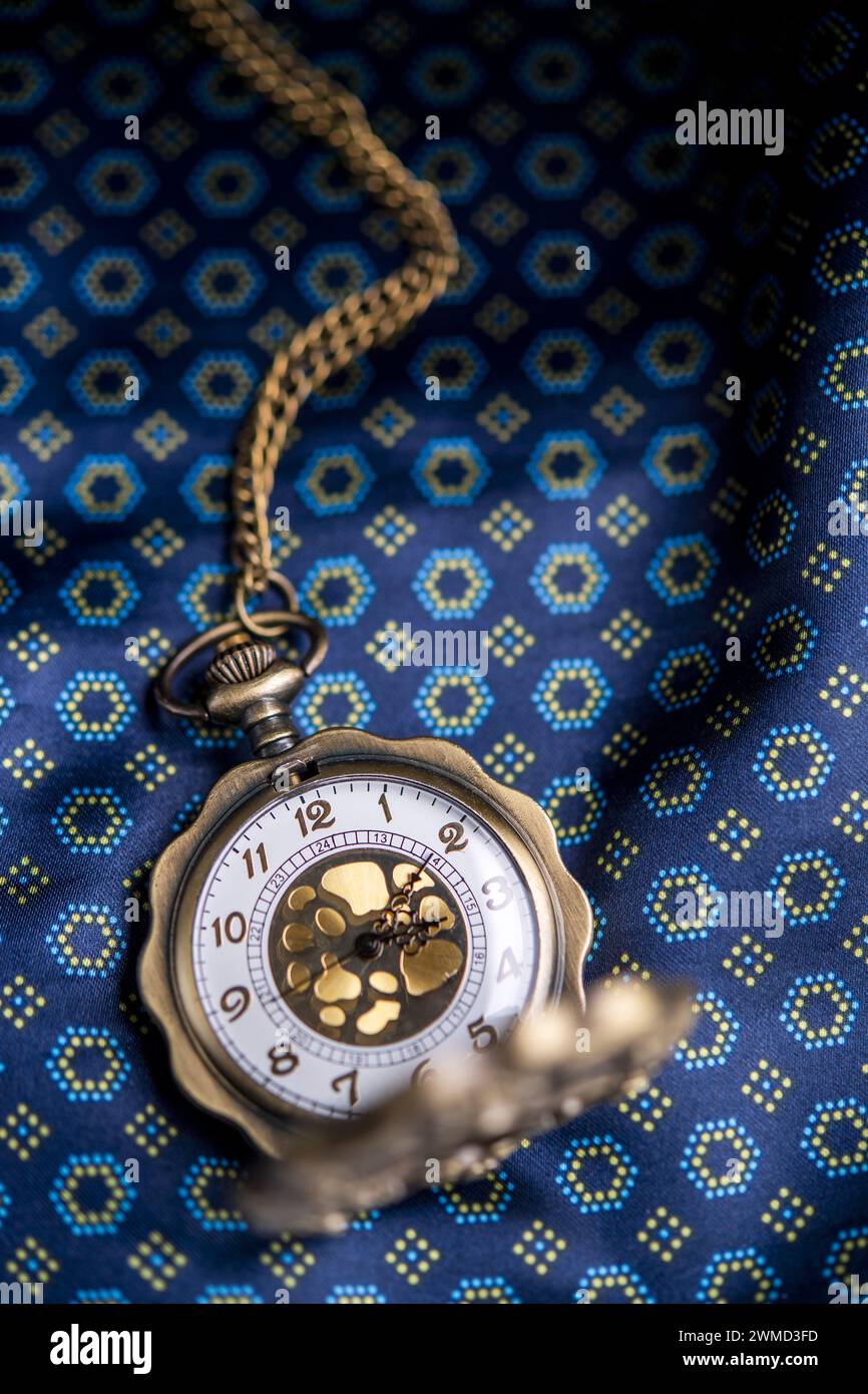 Stillleben einer altmodischen Taschenuhr Stockfoto
