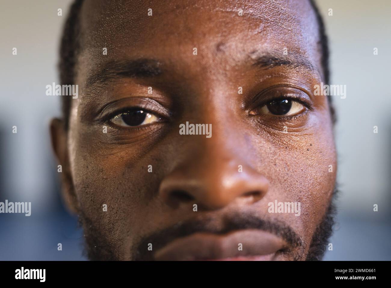 Nahaufnahme des Gesichts eines afroamerikanischen Mannes Stockfoto