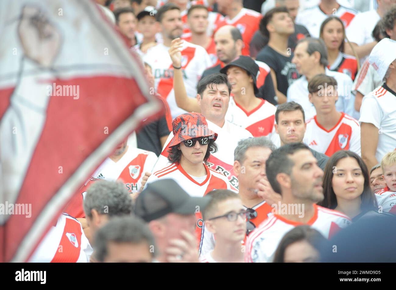 Buenos Aires, Argentinien, 25. Februar 2024. River Plate Fans während des Spiels zwischen River Plate und Boca Juniors. Quelle: Workphotoagencia/Alamy Live News Stockfoto