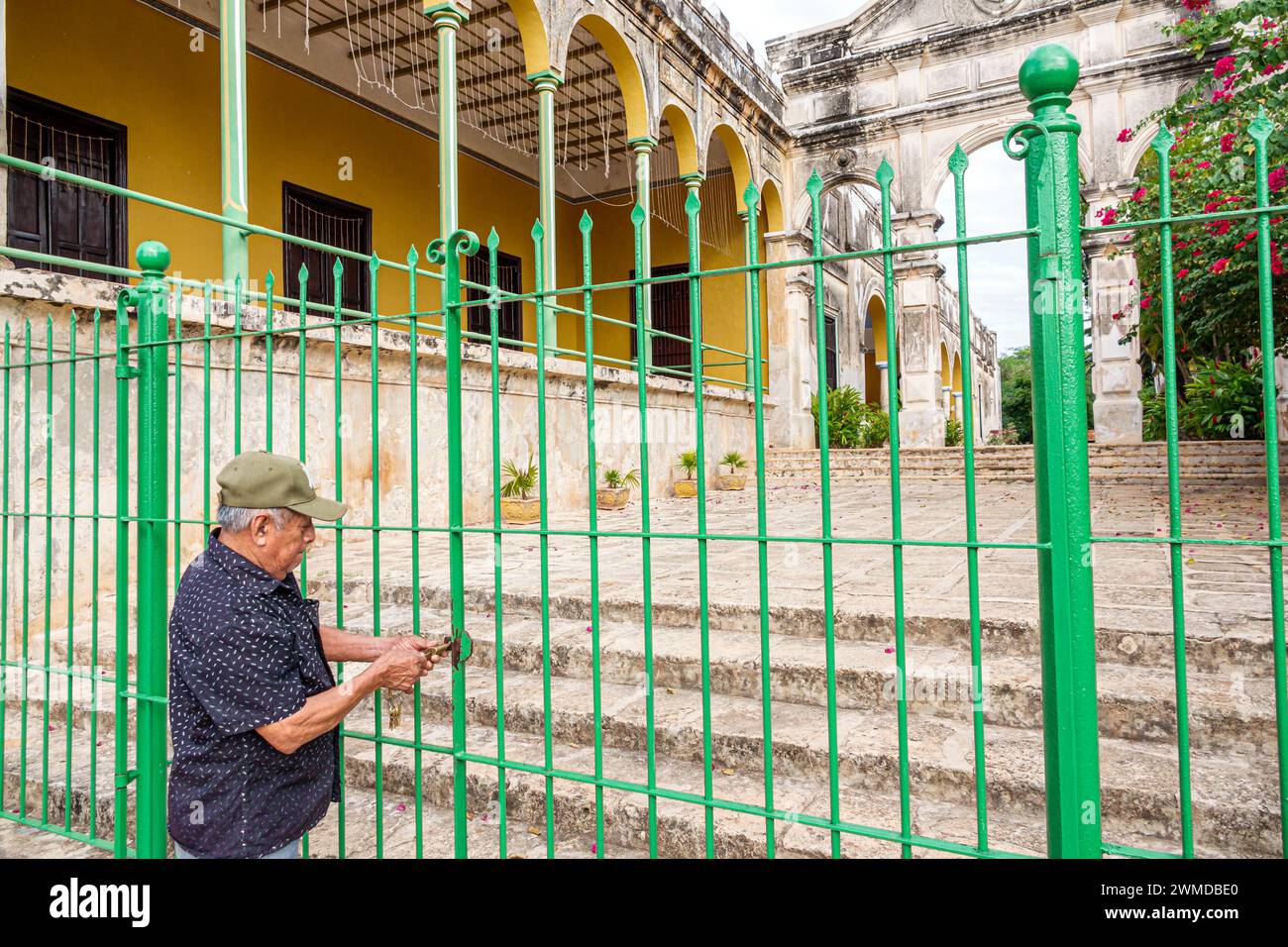 Merida Mexico, Yaxcopoil, ehemalige Hacienda de Heneken, henequen Agave vier Croydes Seil Hanf verarbeitende Fabrik, Mann Männer männlich, Erwachsene Erwachsene, Resident Re Stockfoto