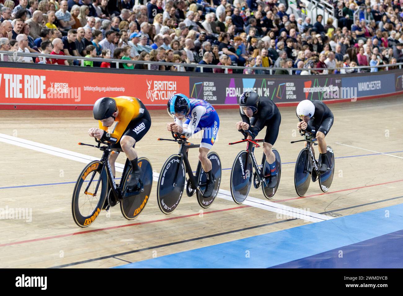 British National Track Championships 2024, Manchester, 25. Februar 2024, Men Team Pursuit Final - WardPerformanceUK.com Team - GARRY Sebastian, GILL Michael, TIDBALL William, WARD Tom und PERRETT William, Credit: Aaron Badkin/Alamy Live News Stockfoto