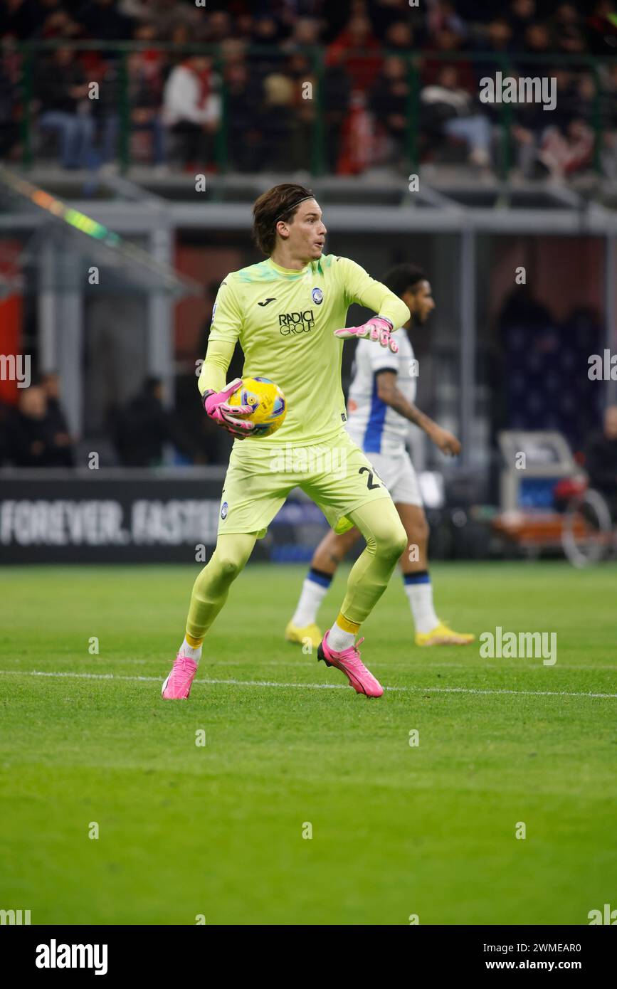 Mailand, Italien. 25. Februar 2024. Marco Carnesecchi von Atalanta BC während des italienischen Fußballspiels der Serie A zwischen AC Milan und Atalanta BC am 25. Februar 2024 im San Siro Stadion in Mailand. Quelle: Nderim Kaceli/Alamy Live News Stockfoto