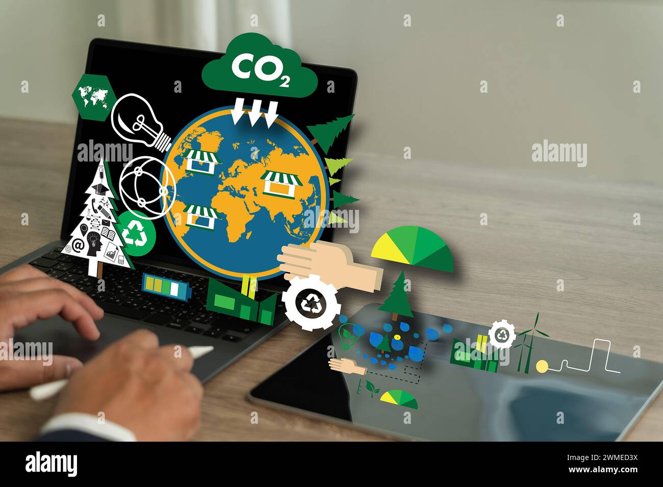 CO2-Emissionen reduzieren und CO2-Emissionen reduzieren Geschäftsmann arbeitet virtuell und modern an Computern, um CO2 zu reduzieren Stockfoto