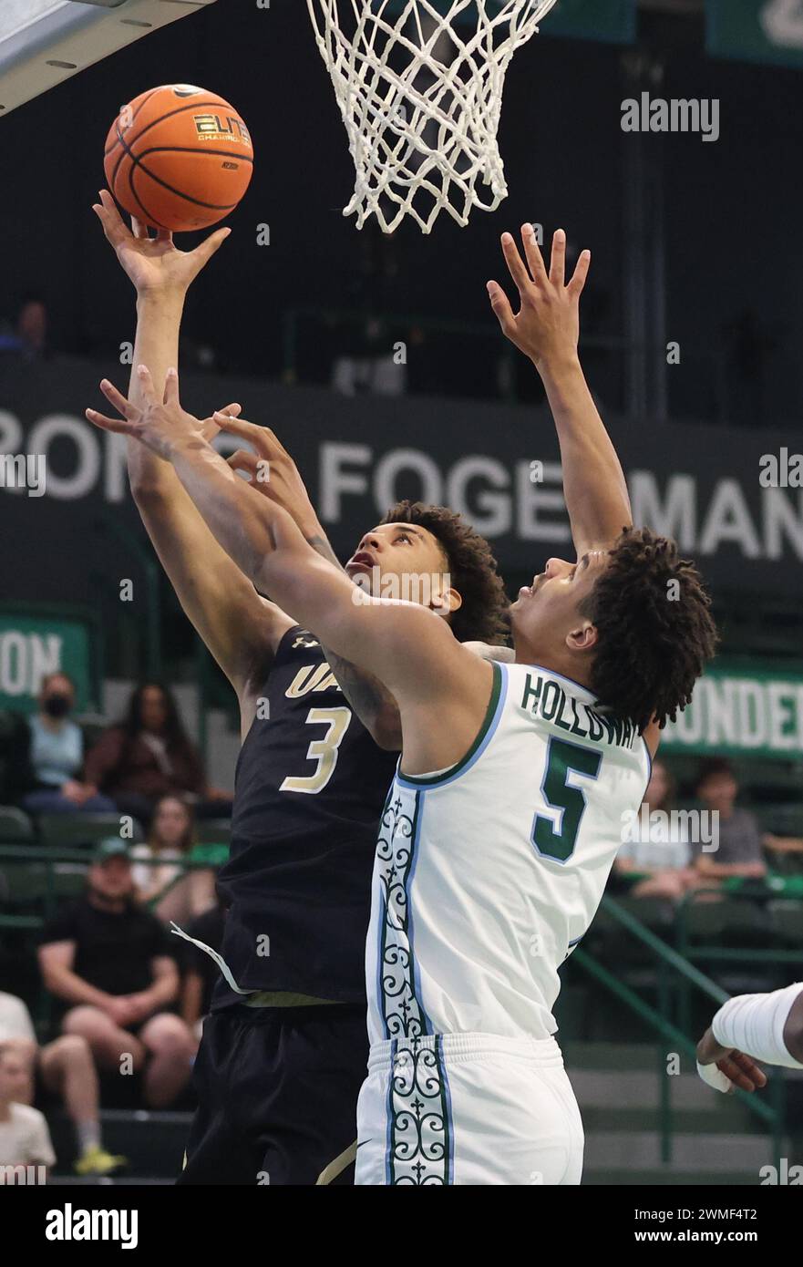 New Orleans, USA. Februar 2024. Während eines Basketballspiels der American Athletic Conference in der Fogleman Arena in New Orleans, Louisiana, am Sonntag, den 25. Februar 2024. (Foto: Peter G. Forest/SIPA USA) Credit: SIPA USA/Alamy Live News Stockfoto