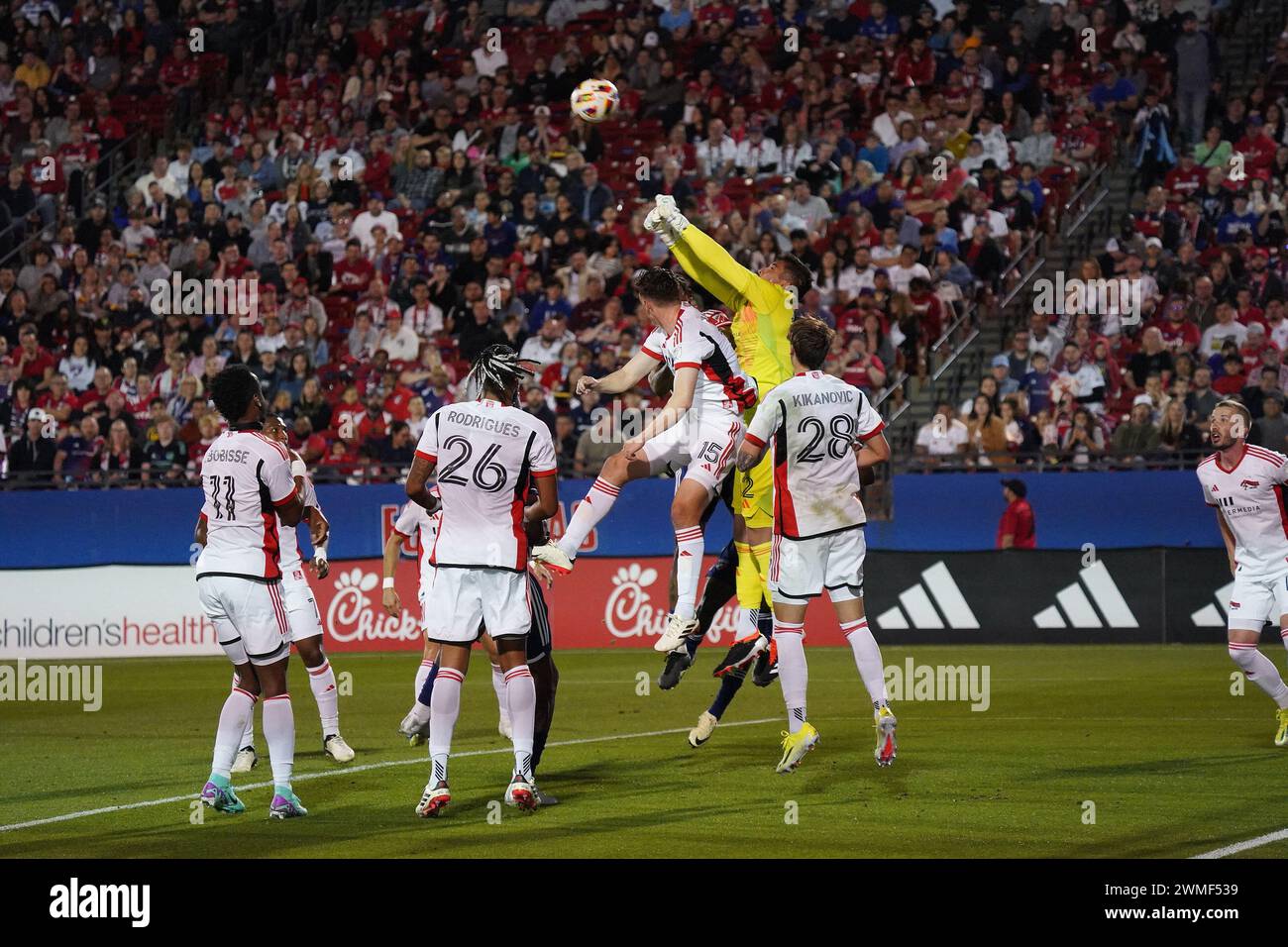 Frisco, Texas, USA. Februar 2024. 24. Februar 2024, Frisco, Texas, Vereinigte Staaten: San Jose Torhüter Daniel de Sousa Brittol im Spiel der Major League Soccer (MLS) zwischen dem FC Dallas und San Jose Earthakes spielte am Samstag, den 24. Februar 2024 im Toyota Stadium in Frisco, Texas, Vereinigte Staaten. Fotos von Javier Vicencio/Eyepix Group) (Foto: © Javier Vicencio/eyepix via ZUMA Press Wire) NUR ZUR REDAKTIONELLEN VERWENDUNG! Nicht für kommerzielle ZWECKE! Stockfoto
