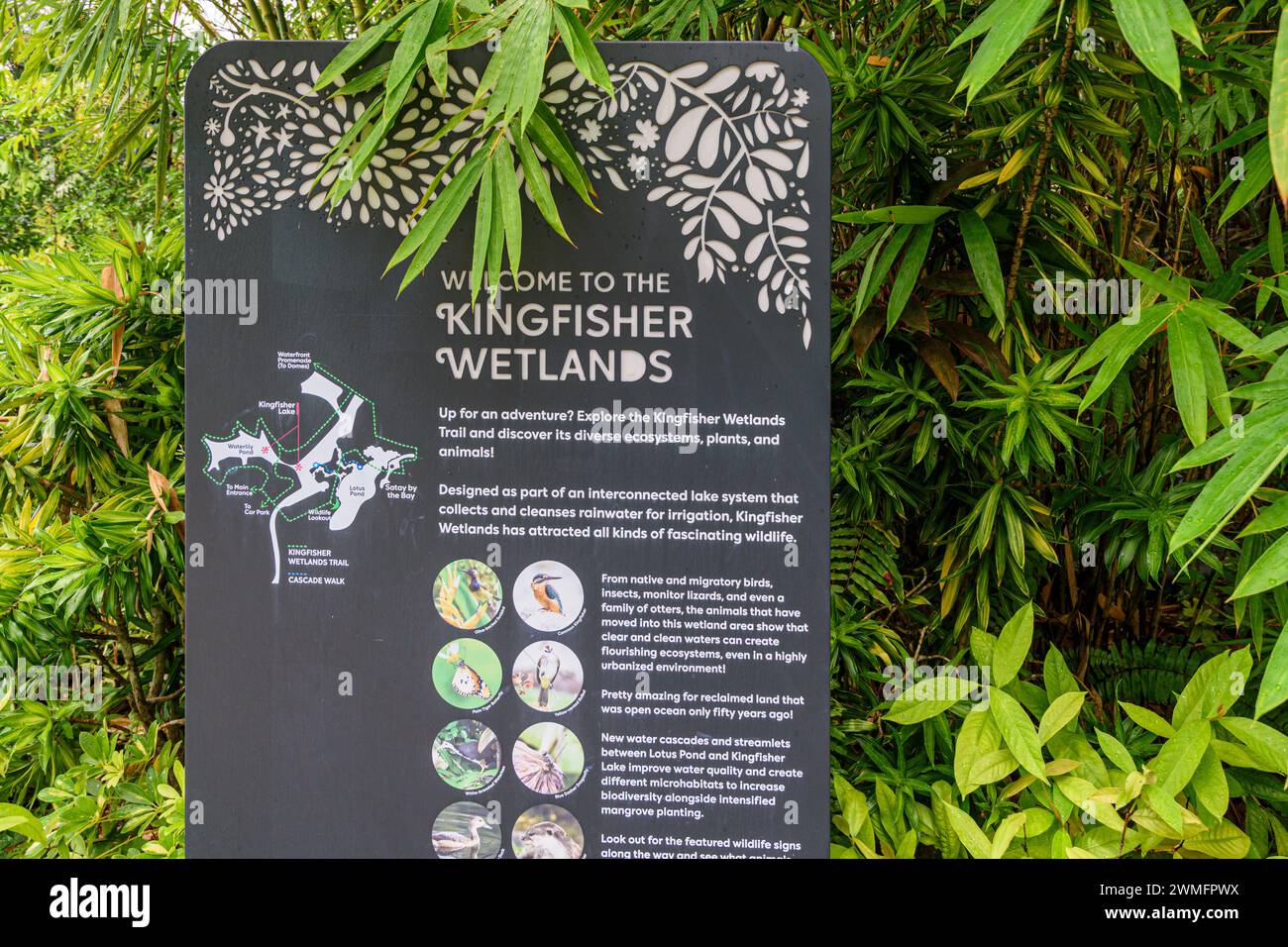 Kingfisher Wetlands Schild bei Gardens by the Bay, Singapur Stockfoto