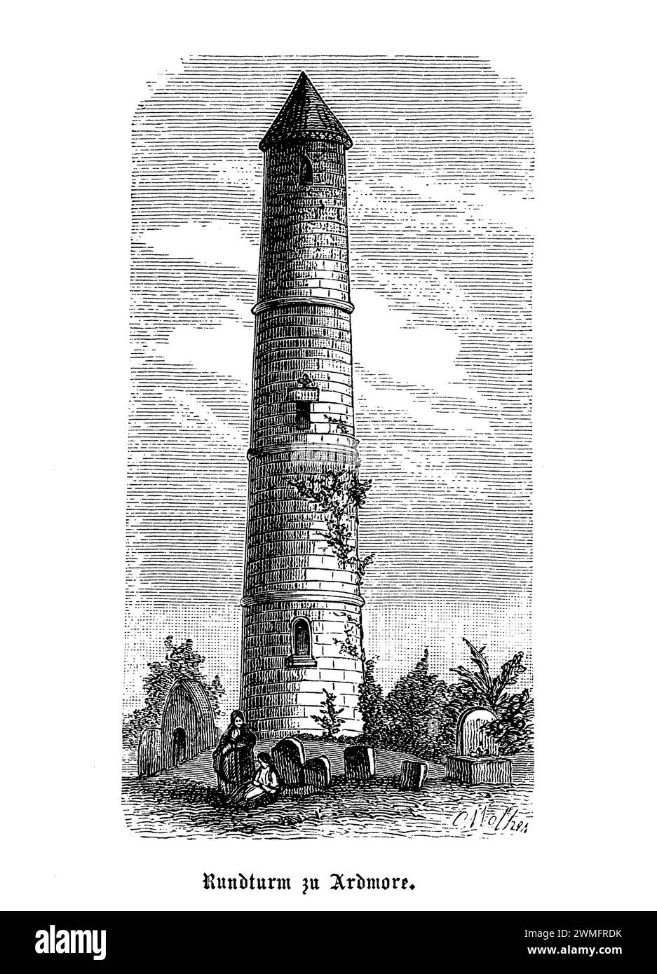 Der Ardmore Round Tower in Irland bietet einen Sprung in die mystische und zerklüftete Landschaft der irischen Geschichte. Dieses gut erhaltene frühchristliche Monument liegt im alten Küstendorf Ardmore im County Waterford und ist ein stiller Zeuge der reichen klösterlichen Vergangenheit Irlands. Der Turm stammt aus dem 12. Jahrhundert und diente vor allem als Glockenturm und Zufluchtsort für die Mönche vor den Wikingerangriffen. Seine markante zylindrische Form, die mit einem konischen Dach bedeckt ist und über dem Boden eine einzigartige Tür hat, zeigt den Einfallsreichtum und die Handwerkskunst des frühen irischen Archits Stockfoto