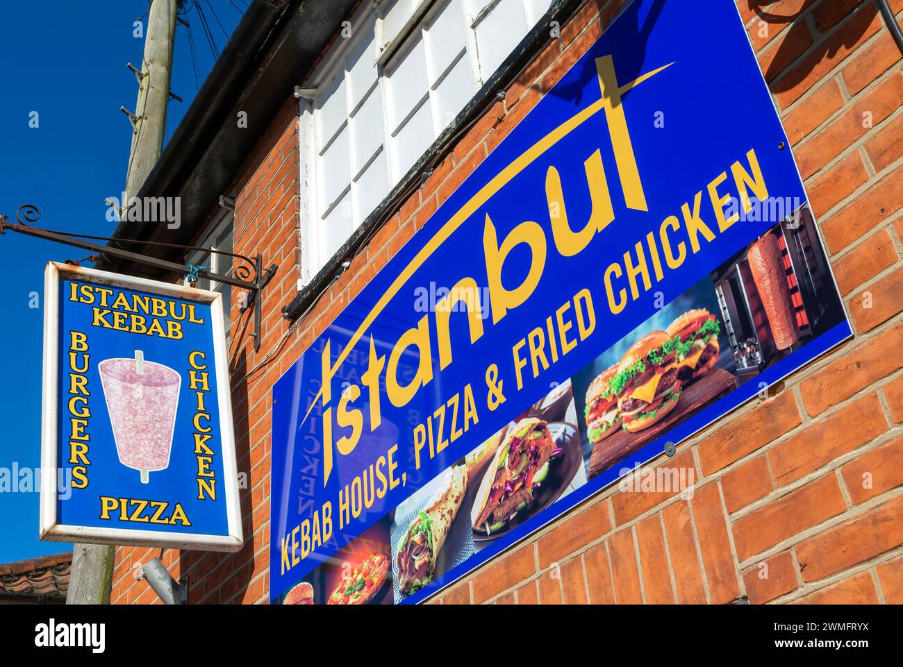 Istanbul Kebab Burger Pizza Huhn, Schilder für Restaurants zum Mitnehmen, Halesworth, Suffolk, England, UK Stockfoto