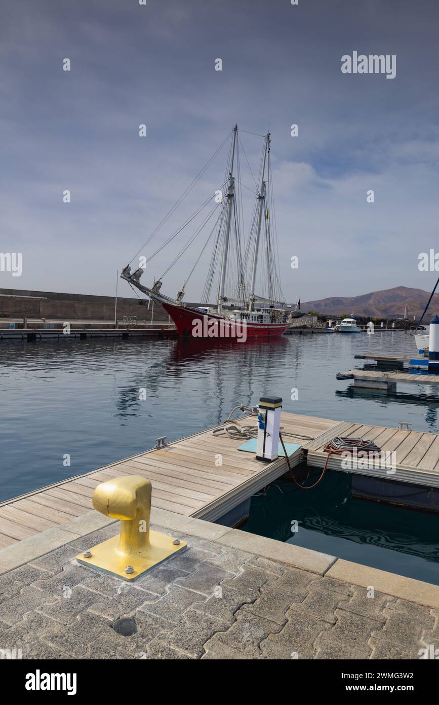 Puerto Calero ist ein exklusives Resort mit einem Jachthafen von Luxus-Shi Stockfoto