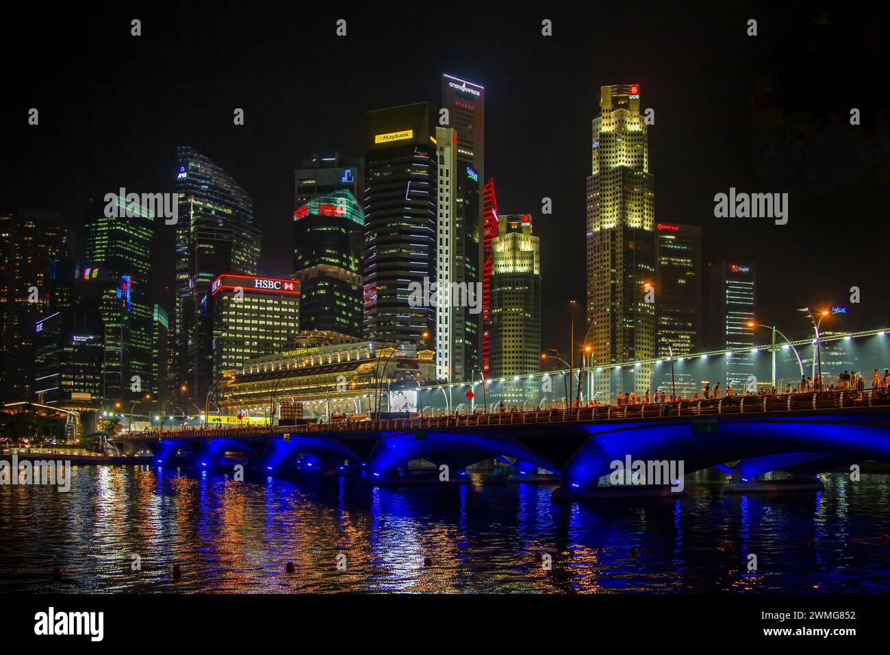 Nächtliche Ausblicke auf die Stadt Singapur Stockfoto