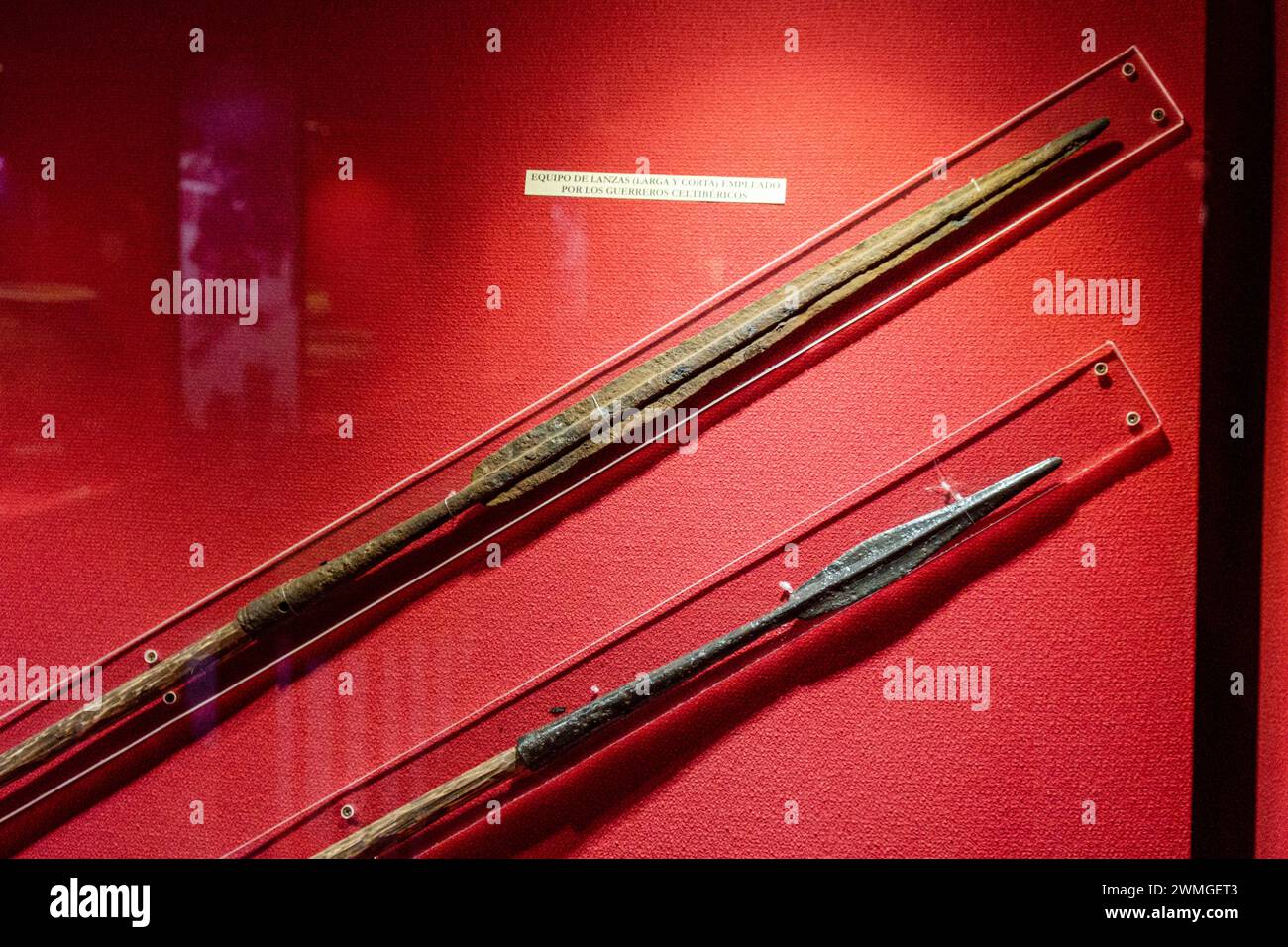 Celtiberian short spear and long spear, Museo Comarcal de Molina de Aragón, Guadalajara, Spanien Stockfoto