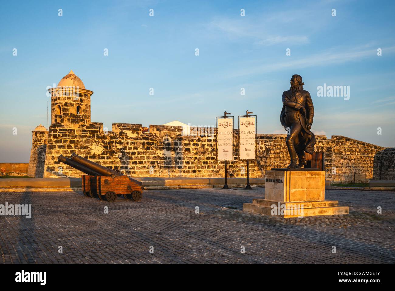 28. Oktober 2019: Statue von Miranda in der Festung La Punta in havanna, kuba. Francisco de Miranda war ein venezolanischer Militärführer und Revolutionär Stockfoto