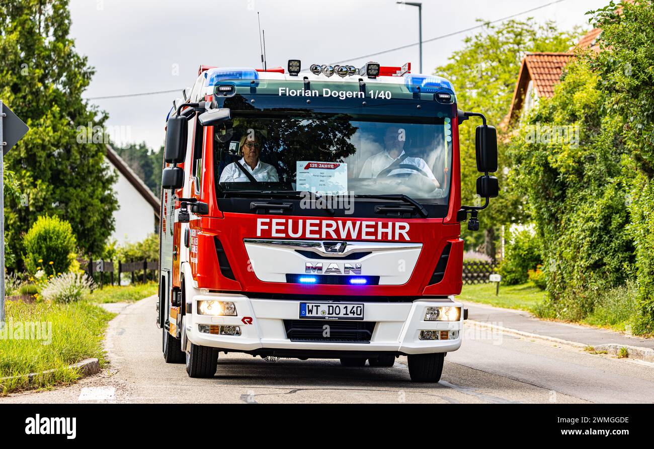 Die Feuerwehr Dogern war mit ihrem mittleren Löschfahrzeug, Rufname Florian Doger 1/40 bei 125 Jahr Jubiläum der Abteilung Hänner der FFW Murg. (Hänne Stockfoto