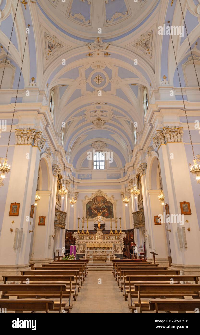MONOPOLI, ITALIEN - 6. MÄRZ 2022: Die Kirche Chiesa di San Franceso d Assisi. Stockfoto