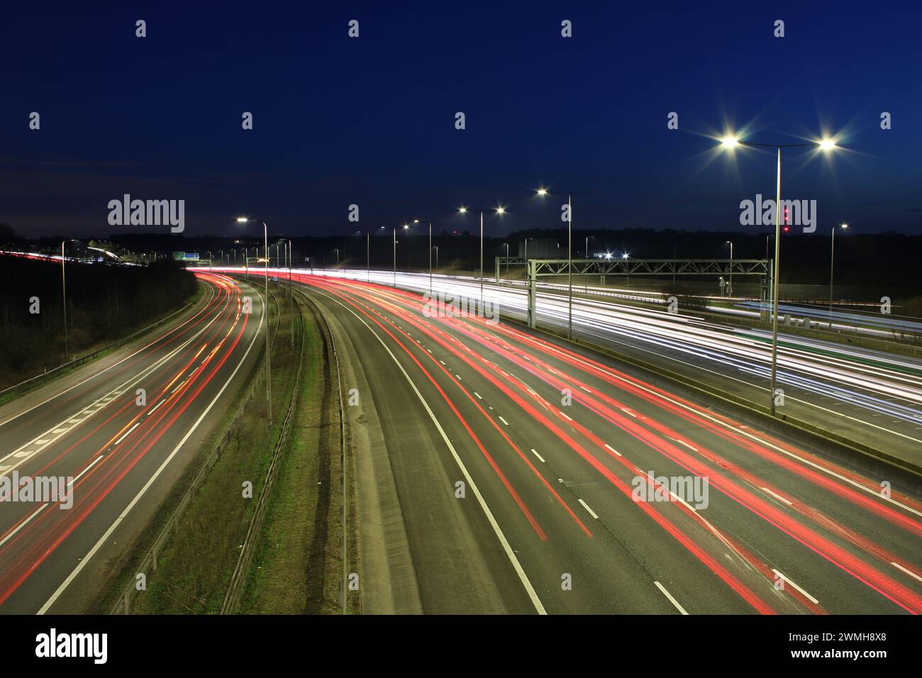 Hochgeschwindigkeitsverkehr auf der M1 von Hemel Hempstead Stockfoto
