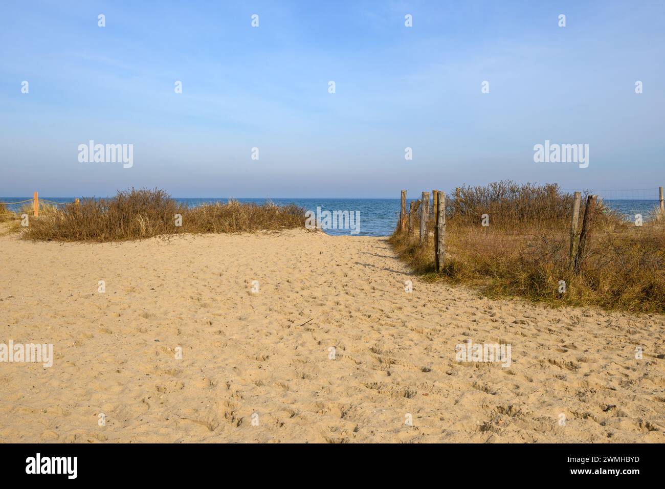 Mechelinki Meadows Nature Reserve - ein Naturschutzgebiet im Bereich des Seaside Landscape Park am Ufer der Bucht von Puck in Mechelinki Villa Stockfoto