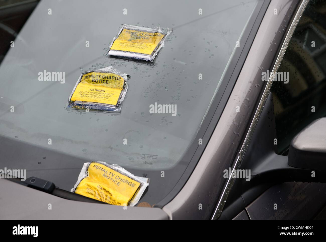 Hinweise zu Strafgebühren. Stockfoto