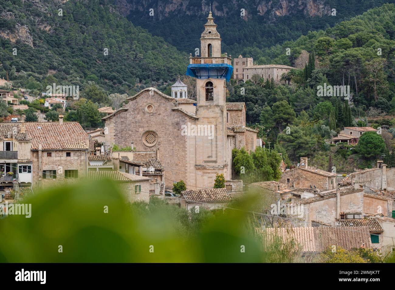 katholische Kirche von Sant Bartomeu, 1235, Gothic, Valldemossa, Mallorca, Balearen, Spanien Stockfoto