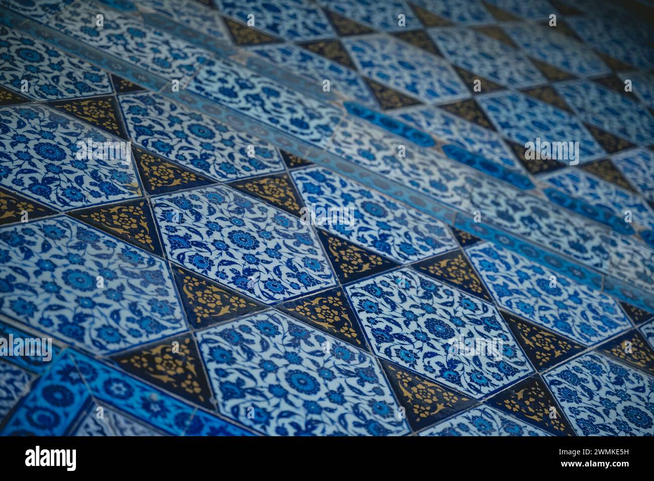 Detail der Fliesen im Topkapi-Palast; Istanbul, Türkei Stockfoto