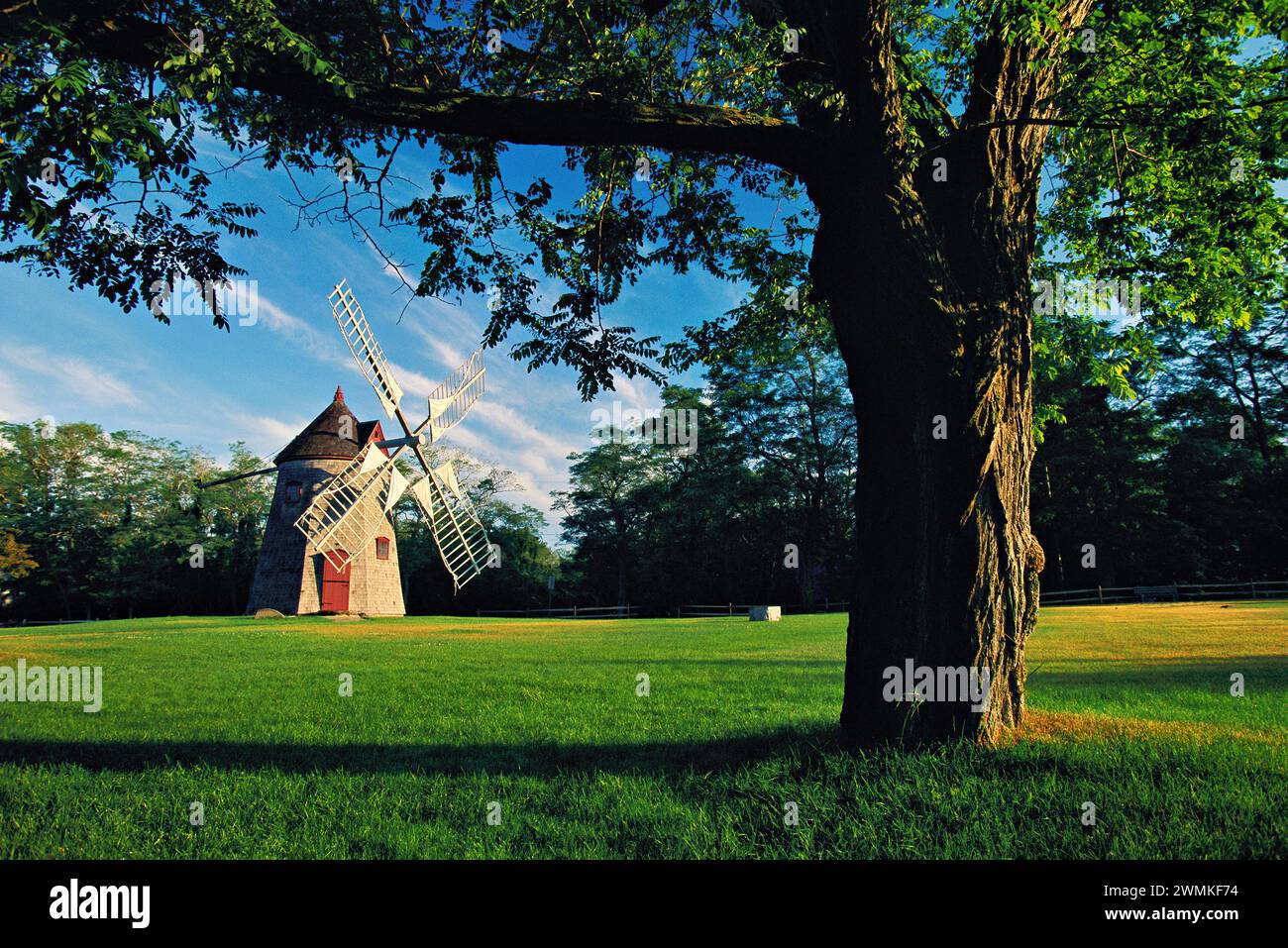 Jonathan Young Windmill in Orleans; Cape Cod, Massachusetts, Vereinigte Staaten von Amerika Stockfoto