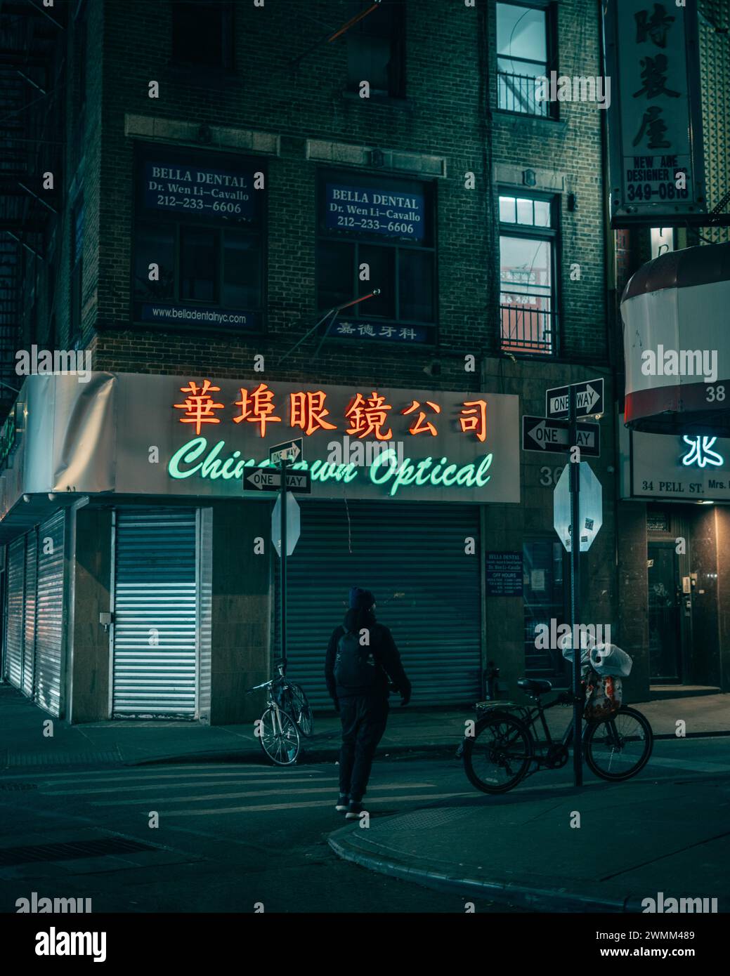 Chinatown Optisches Schild bei Nacht in Chinatown, Manhattan, New York City Stockfoto