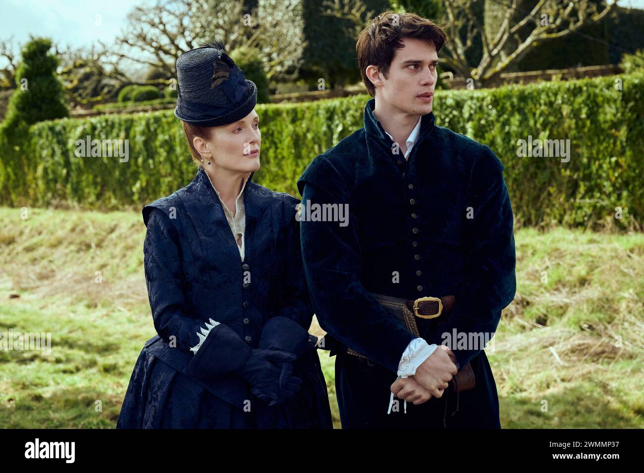 Mary & George Nicholas Galitzine & Julianne Moore Stockfoto