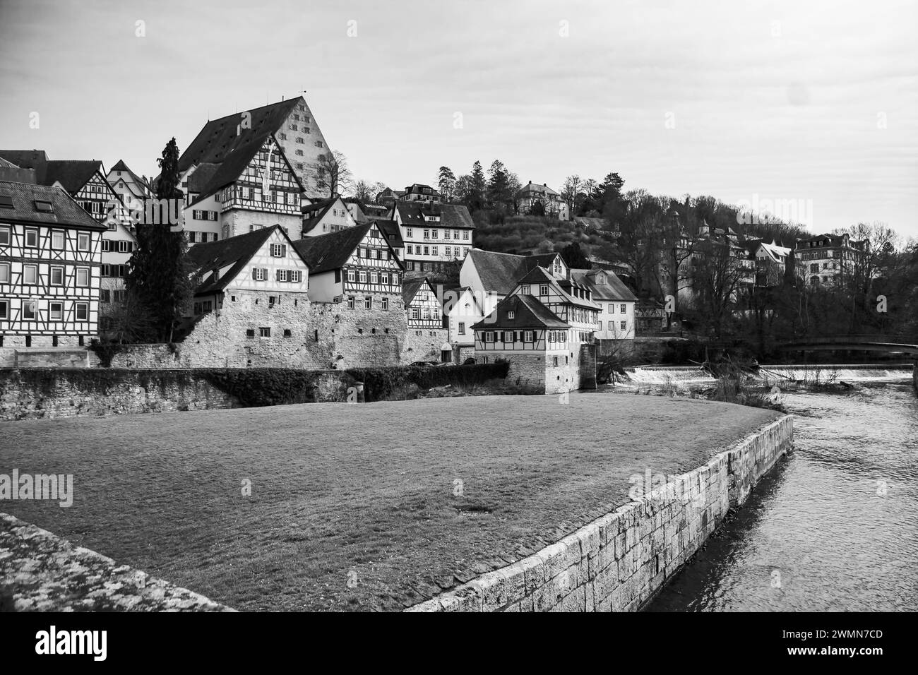 Gotische Fachwerkhäuser - pittoresker Blick in die Altstadt Schwabisch Hall, Deutschland Stockfoto
