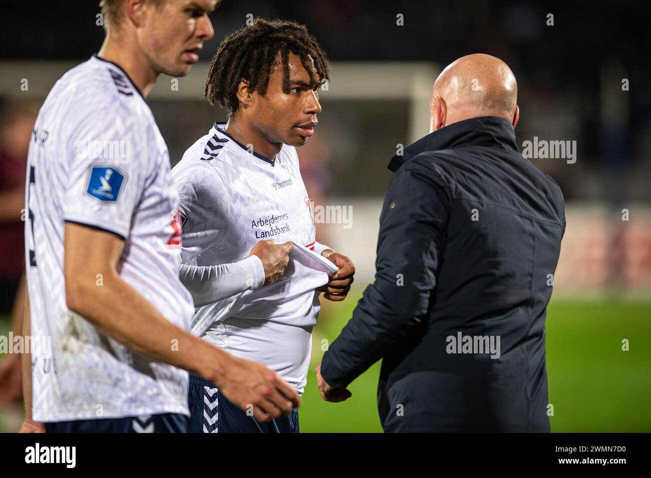 Aarhus, Dänemark. Februar 2024. Jonas Jensen-Abbew (40) von AGF, der während des 3F Superliga-Spiels zwischen Aarhus GF und FC Midtjylland im Ceres Park in Aarhus gesehen wurde. (Foto: Gonzales Foto - Morten Kjaer). Stockfoto