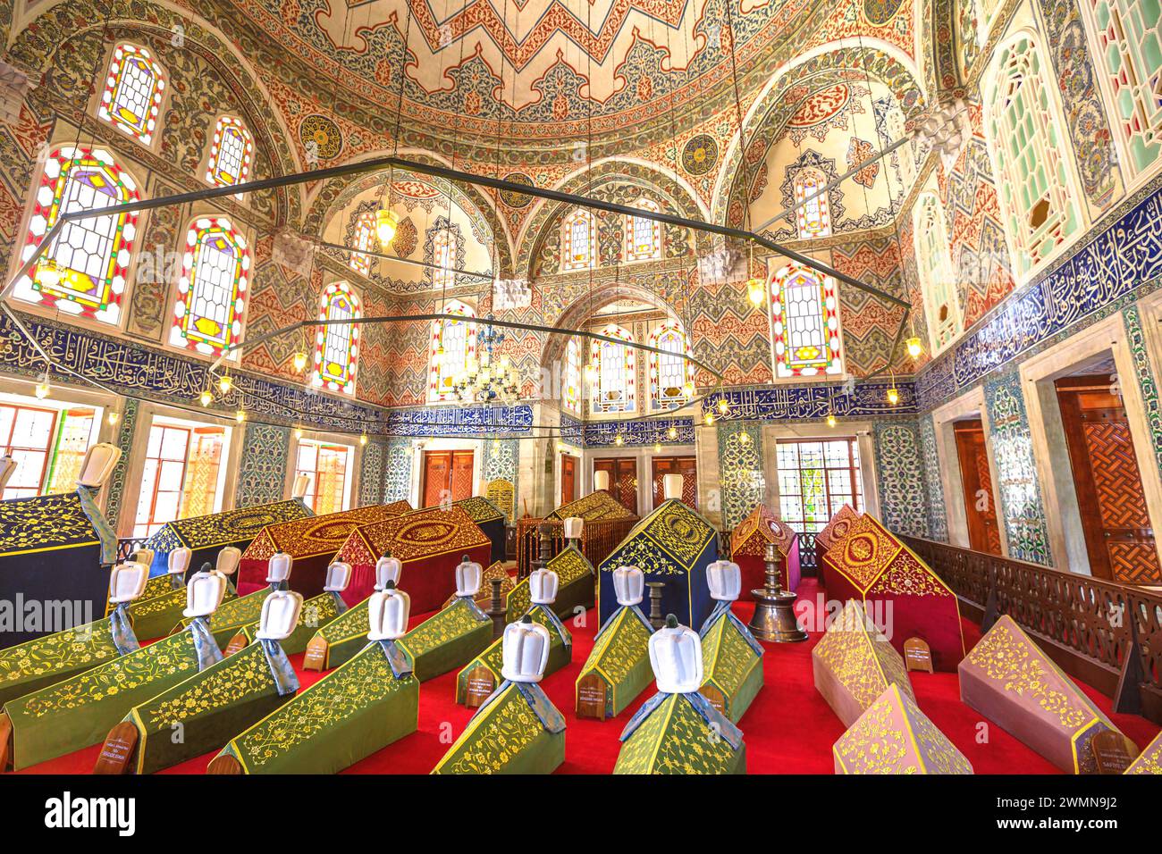 Istanbul, Türkei - 1. August 2023: Hagia Sophia Gräber osmanische Sultane Ruhestätte, geschmückt mit Kalligraphie, Fliesen Mosaiken, beherbergt 5 Sultane: Selim II Stockfoto