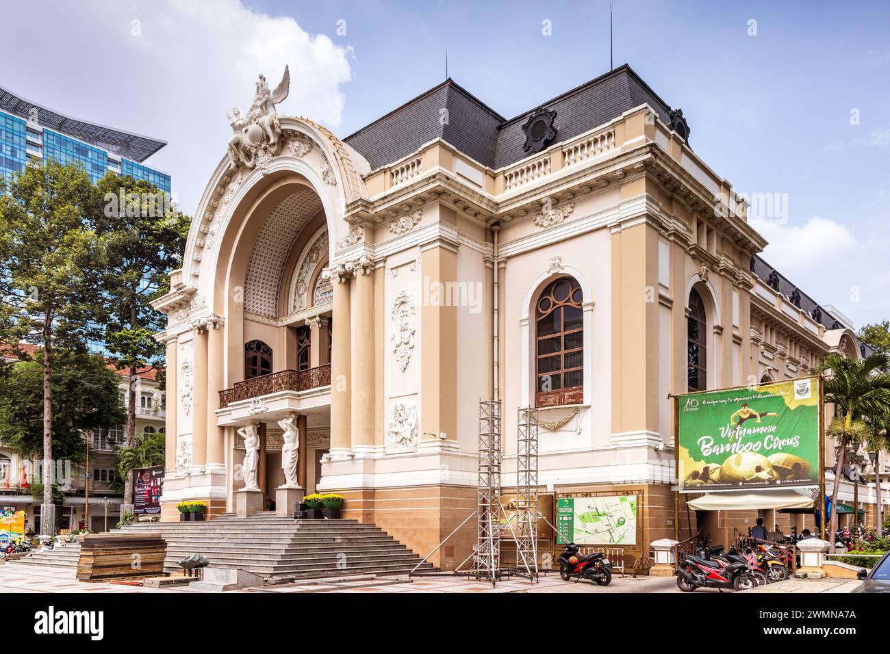 Das historische Saigon Opera House (das Stadttheater von Ho Chi Minh City) in der Dong Khoi Street, Ho Chi Minh City, Vietnam. Stockfoto