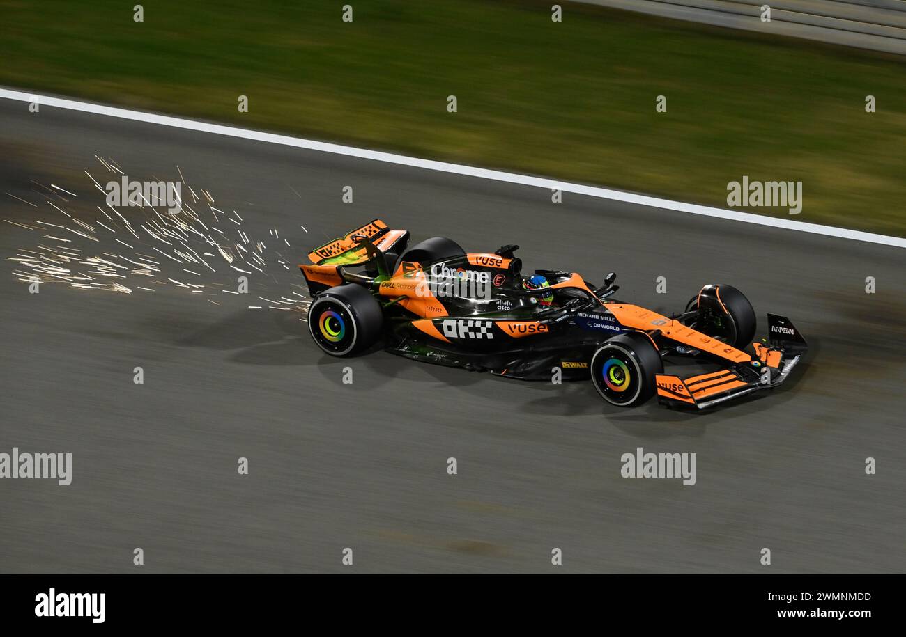 Sakhir, Bahrain. Februar 2024. BAHRAIN, Sakhir, 23. Februar: #81 Oscar PIASTRI, aus, McLaren F1 Team, MCL38, Mercedes-Motor während des dritten Tages der F1-Tests auf dem Bahrain International Circuit am 23. Februar 2024 in Bahrain, Formel-1-Tests, Bild & Copyright Jerry ANDRE/ATP Images (ANDRE Jerry/ATP/SPP) Credit: SPP Sport Press Photo. /Alamy Live News Stockfoto