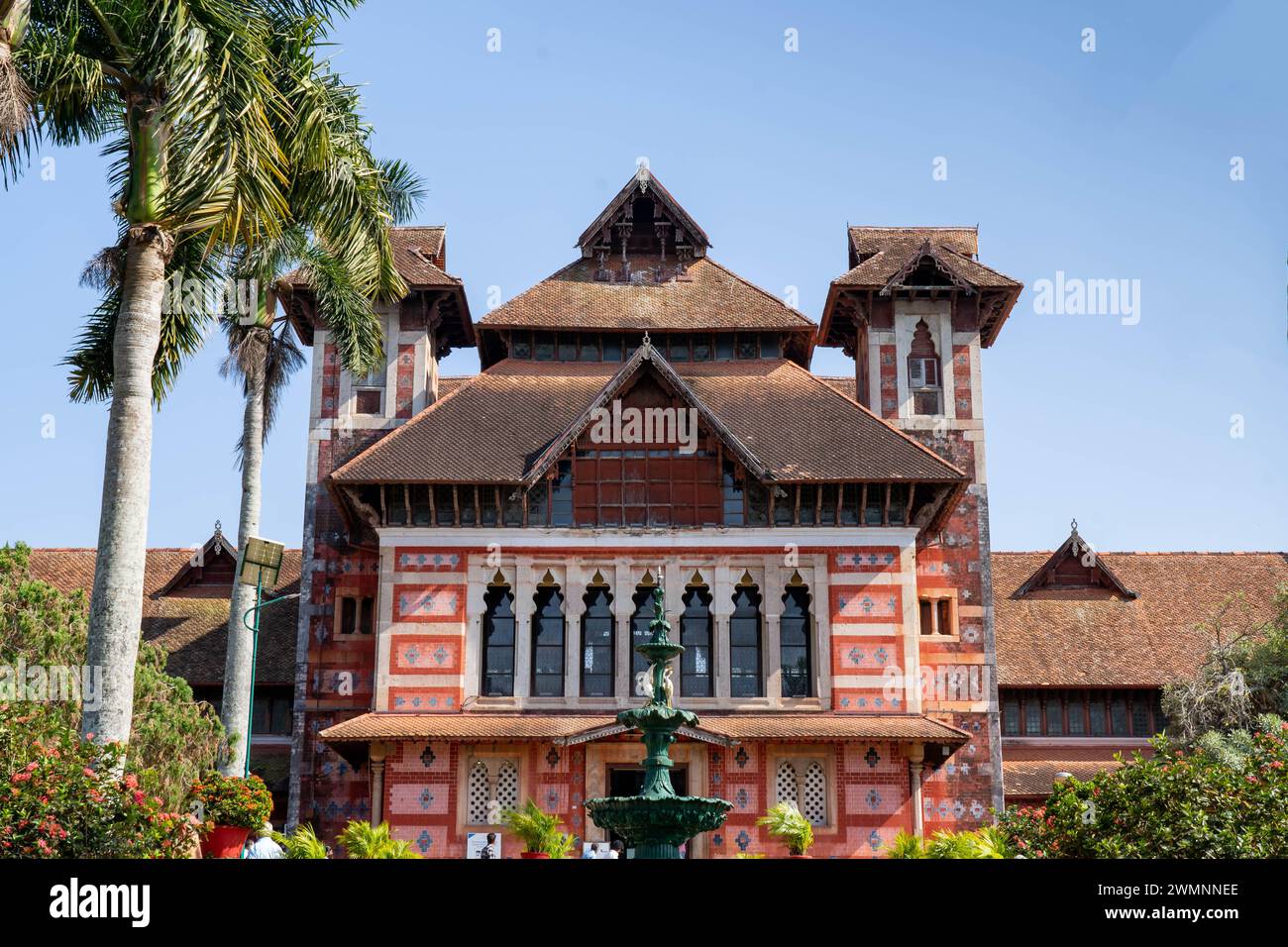 Der Kanakakkunnu Palace ist ein Palast in der Nähe des Napier Museums im Thiruvananthapuram District des indischen Bundesstaates Kerala. Es ist berühmt für seine kulturelle Gastfreundschaft. Stockfoto