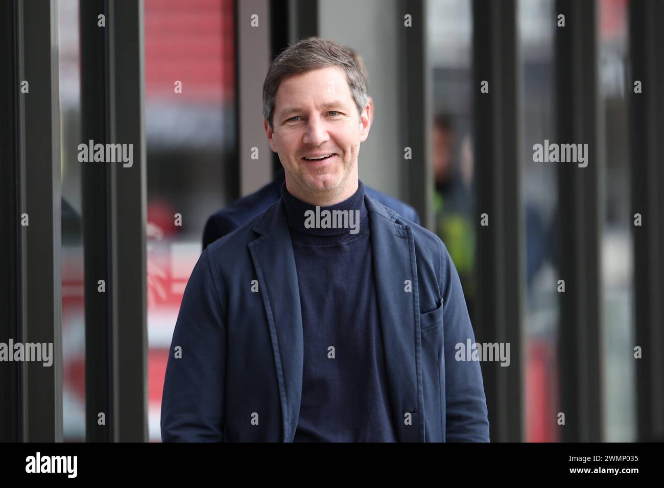 27.02.2024, Europa-Park Stadion, Freiburg im Breisgau, Deutschland: Besuch Bundeskanzler Olaf Scholz - Sportclub Vorstand Jochen Saier Freiburg im Breisgau Europa-Park Stadion Baden-Württemberg Deutschland *** 27 02 2024, Europa Park Stadion Freiburg im Breisgau, Deutschland Besuch von Bundeskanzler Olaf Scholz Sportklubvorstand Jochen Saier Freiburg im Breisgau Europa Park Stadion Baden Württemberg Deutschland Copyright: xGrantxHubbsx Stockfoto