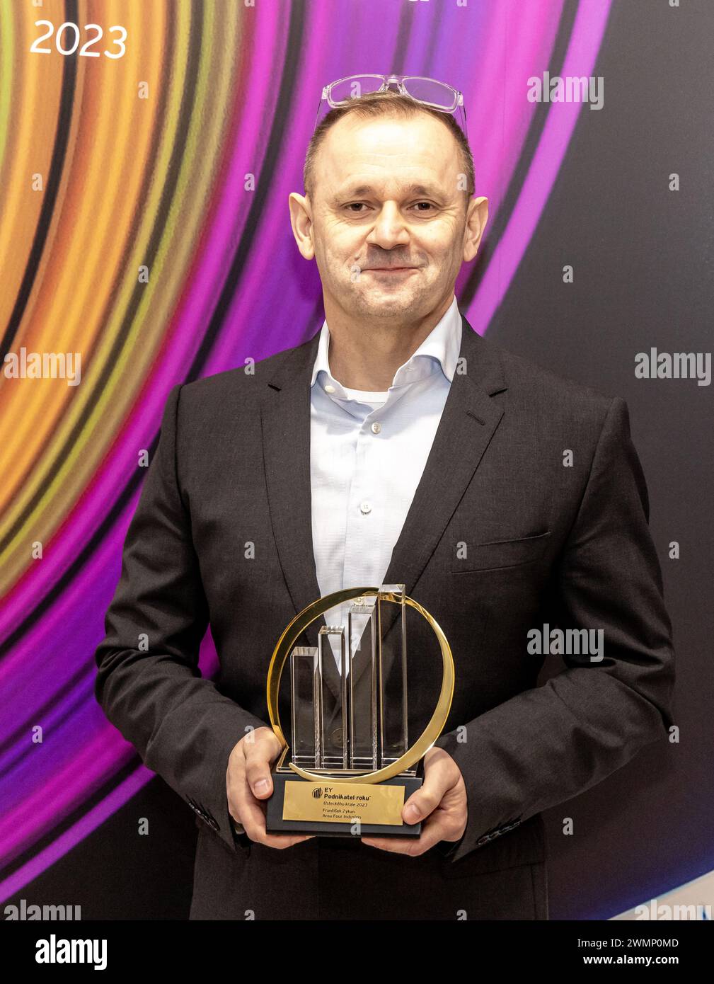 Usti Nad Labem, Tschechische Republik. Februar 2024. Frantisek Zykan CEO bei Area Four Industries Czech s.r.o. wurde am 27. Februar 2024 EY Entrepreneur of the Year 2023 der Region Usti nad Labem in Usti nad Labem, Tschechische Republik. Der ehemalige DJ aus Roudnice Frantisek Zykan baut Bühnen für Metallica oder Springsteen. Quelle: Vojtech Hajek/CTK Photo/Alamy Live News Stockfoto