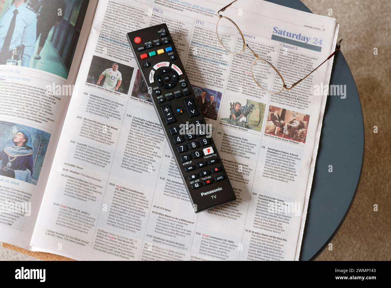 TV-Fernbedienung, Panasonic TV, Streaming TV, Home Entertainment. - 27. Februar 2024 Foto von Andrew Higgins/Thousand Word Media Ltd Stockfoto